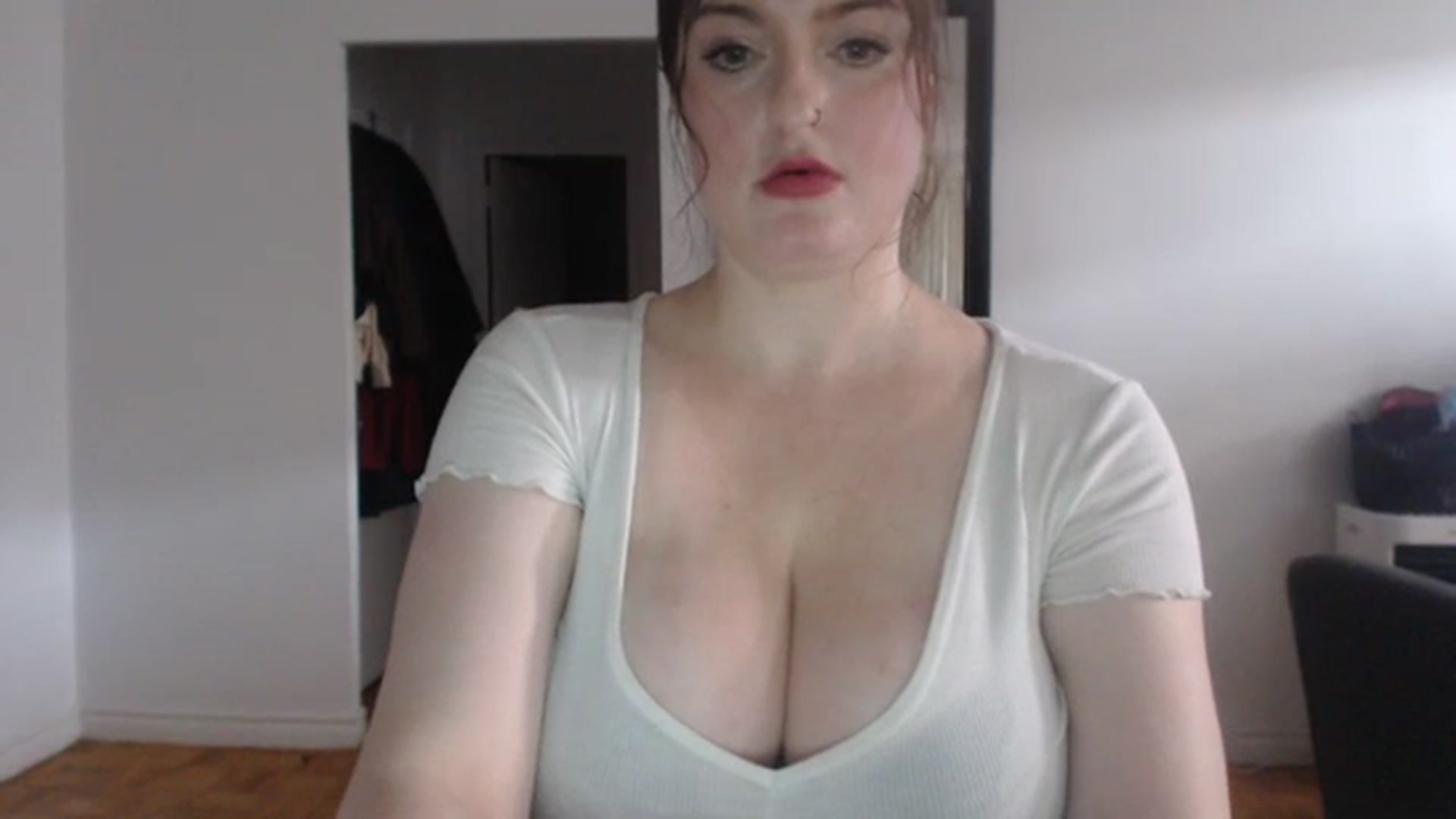 Gallery image thumbnail from Stuff_itinme's myfreecams stream on, 07/18/2023, 15:56 image 4 of 20