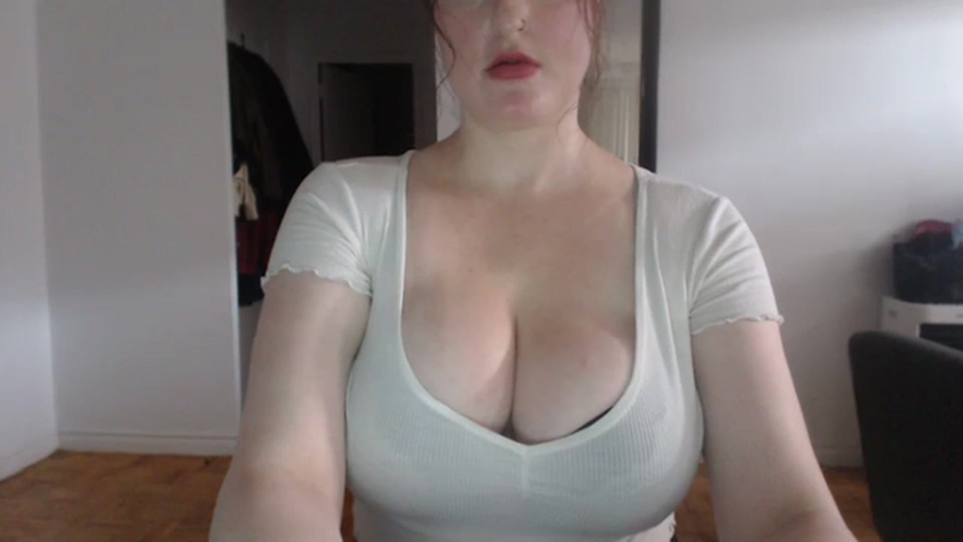 Gallery image thumbnail from Stuff_itinme's myfreecams stream on, 07/18/2023, 15:56 image 6 of 20