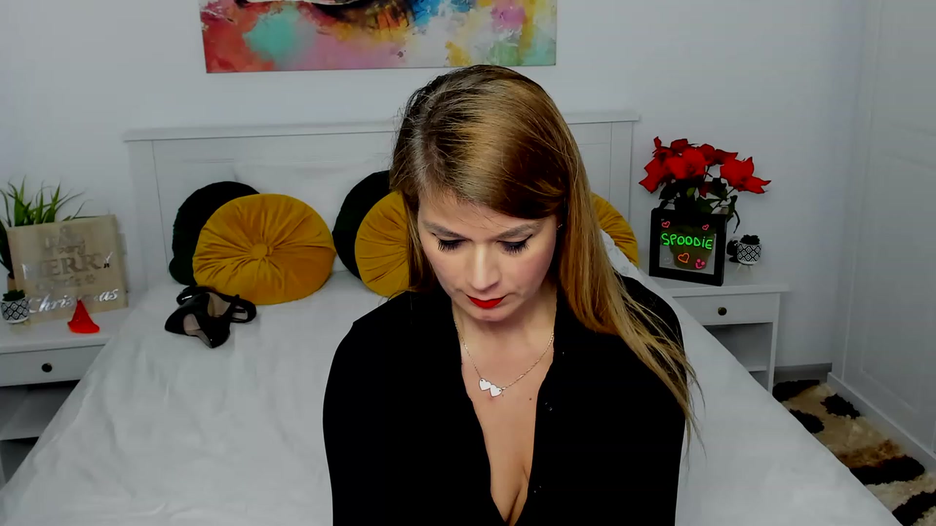 Gallery image thumbnail from SuaveGia's myfreecams stream on, 12/05/2022, 09:49 image 2 of 20