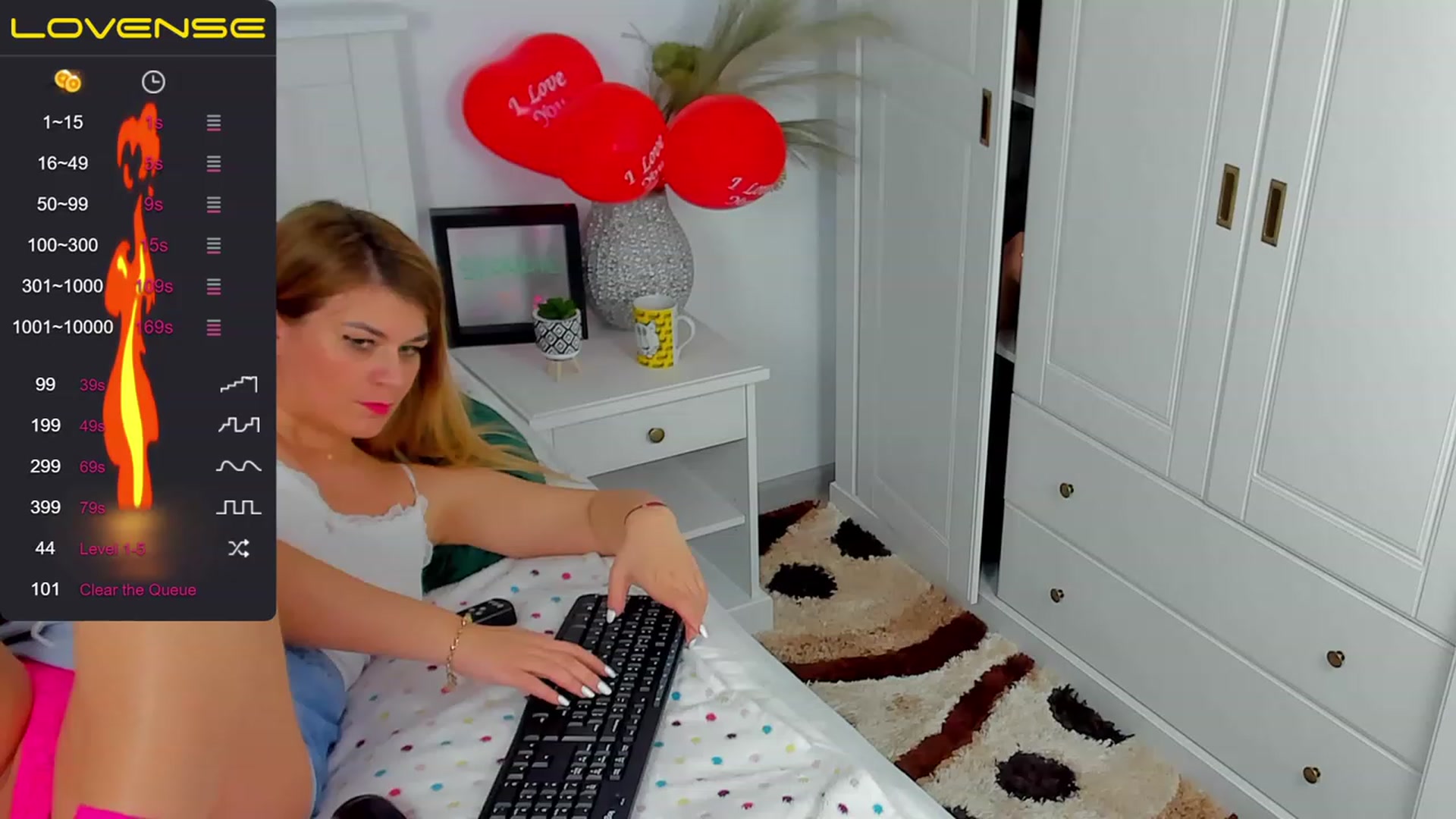 Gallery image thumbnail from SuaveGia's myfreecams stream on, 03/14/2023, 07:54 image 4 of 20