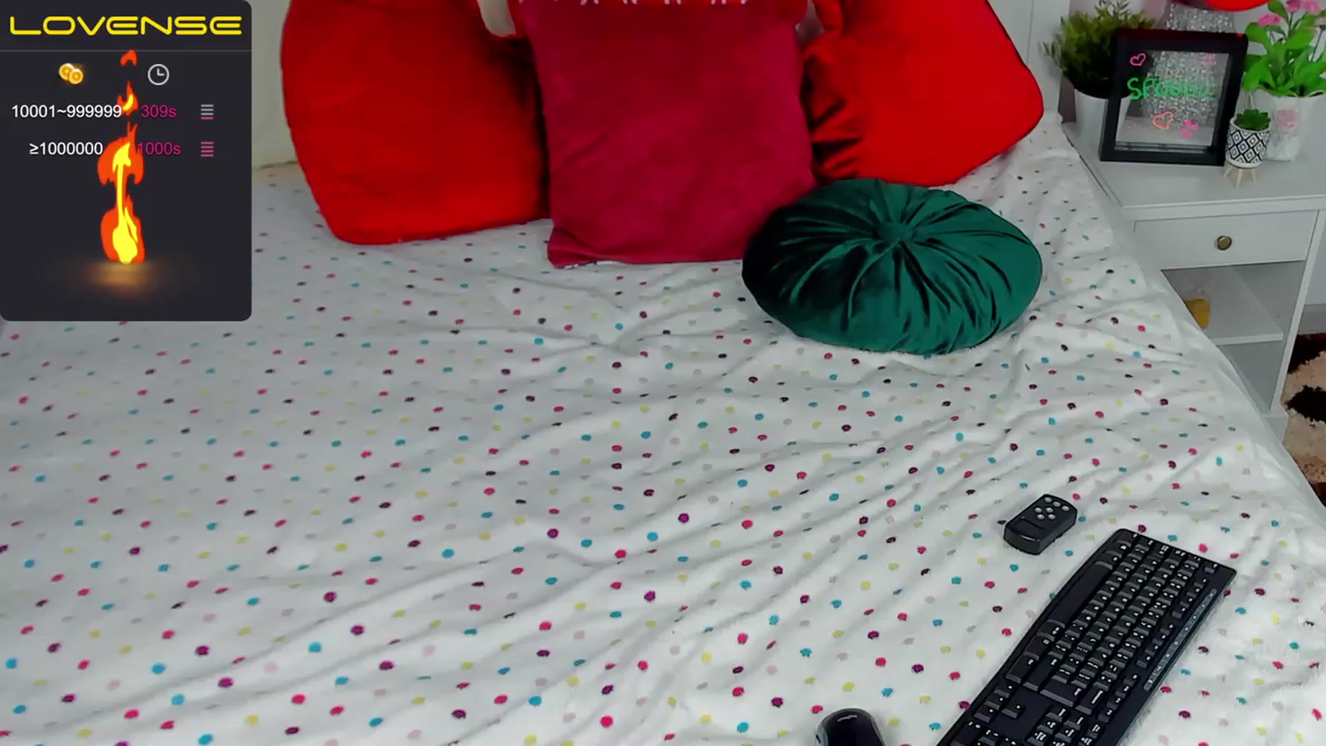 Gallery image thumbnail from SuaveGia's myfreecams stream on, 03/17/2023, 07:20 image 4 of 20