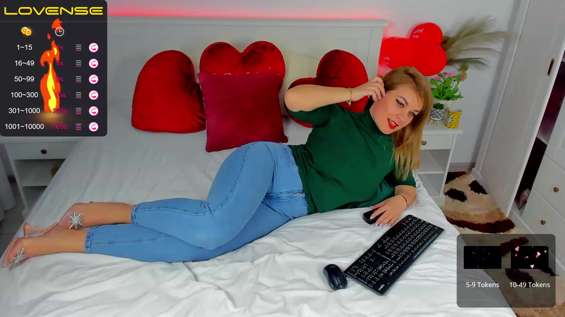 Gallery image thumbnail from SuaveGia's myfreecams stream on, 03/31/2023, 08:57 image 1 of 20