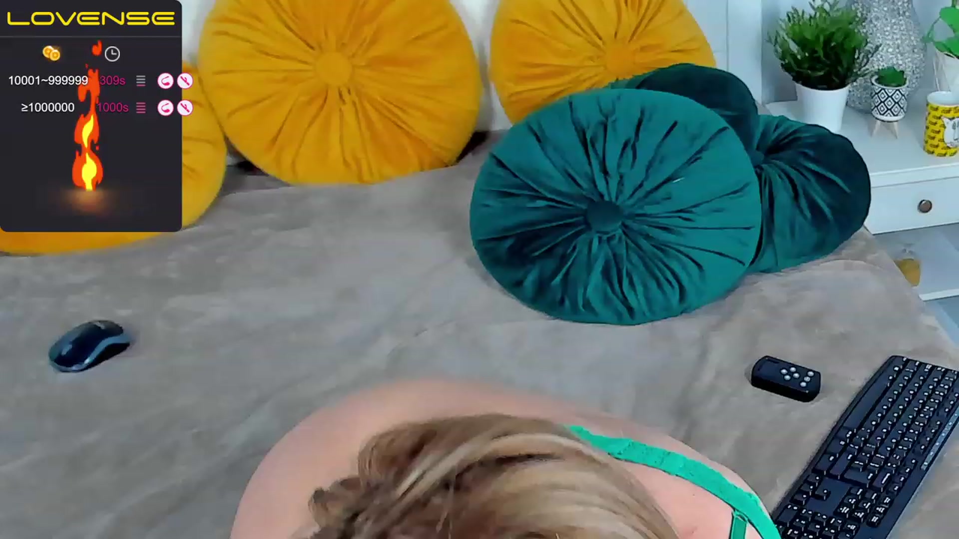Gallery image thumbnail from SuaveGia's myfreecams stream on, 04/07/2023, 08:35 image 5 of 20