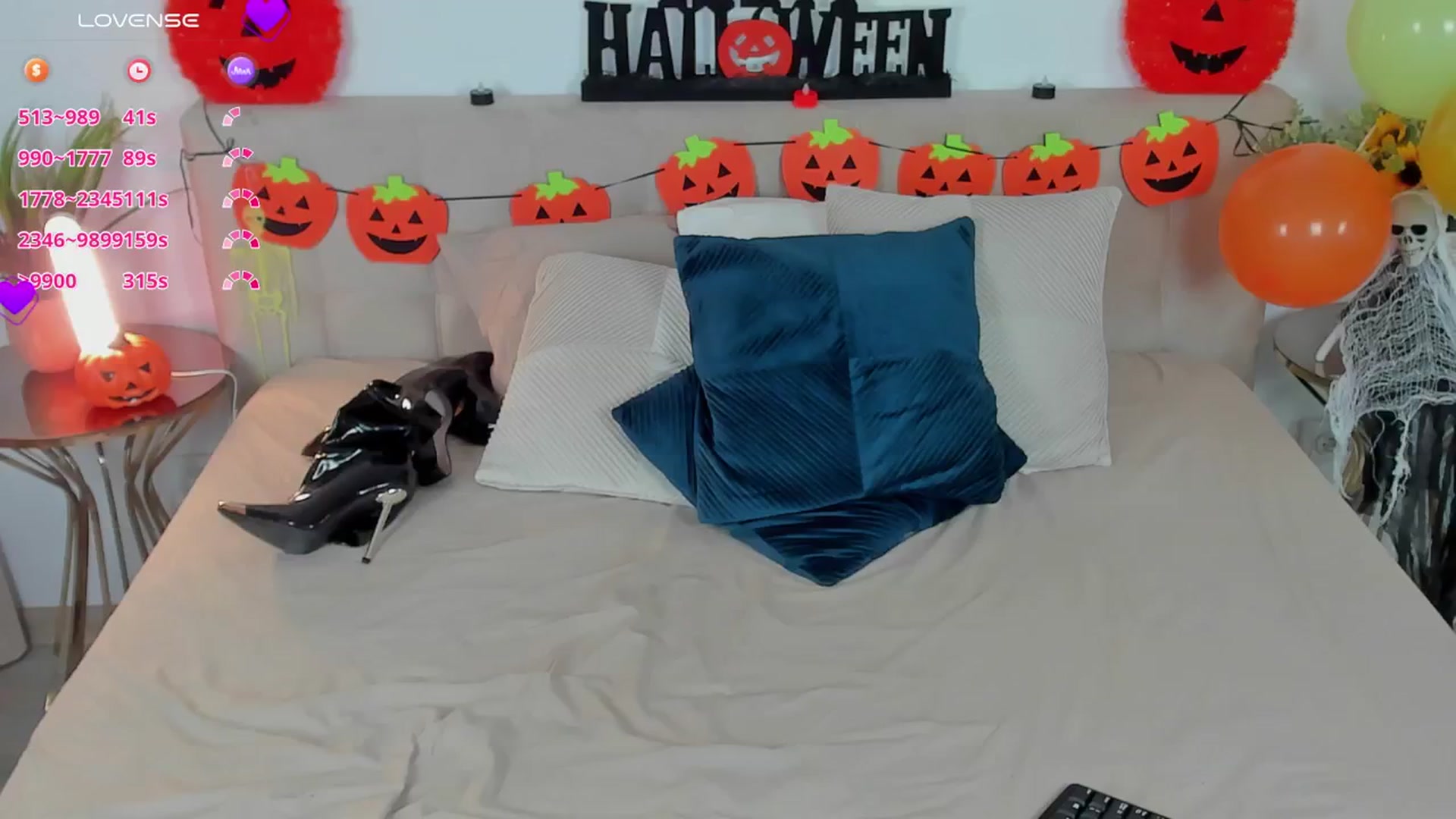 Gallery image thumbnail from SuaveGia's myfreecams stream on, 10/31/2024, 13:58 image 15 of 20