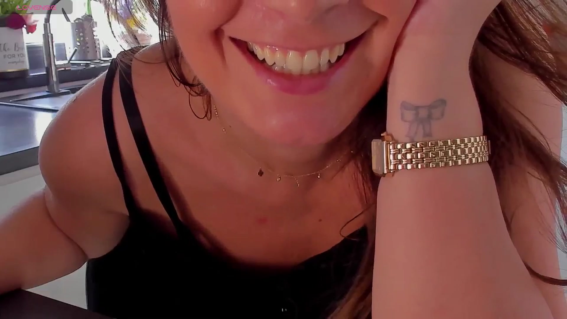 Gallery image thumbnail from SuaveGia's myfreecams stream on, 03/10/2025, 09:54 image 9 of 20