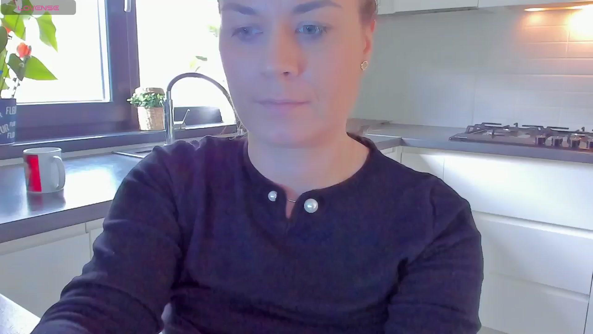 Gallery image thumbnail from SuaveGia's myfreecams stream on, 03/13/2025, 09:54 image 13 of 20