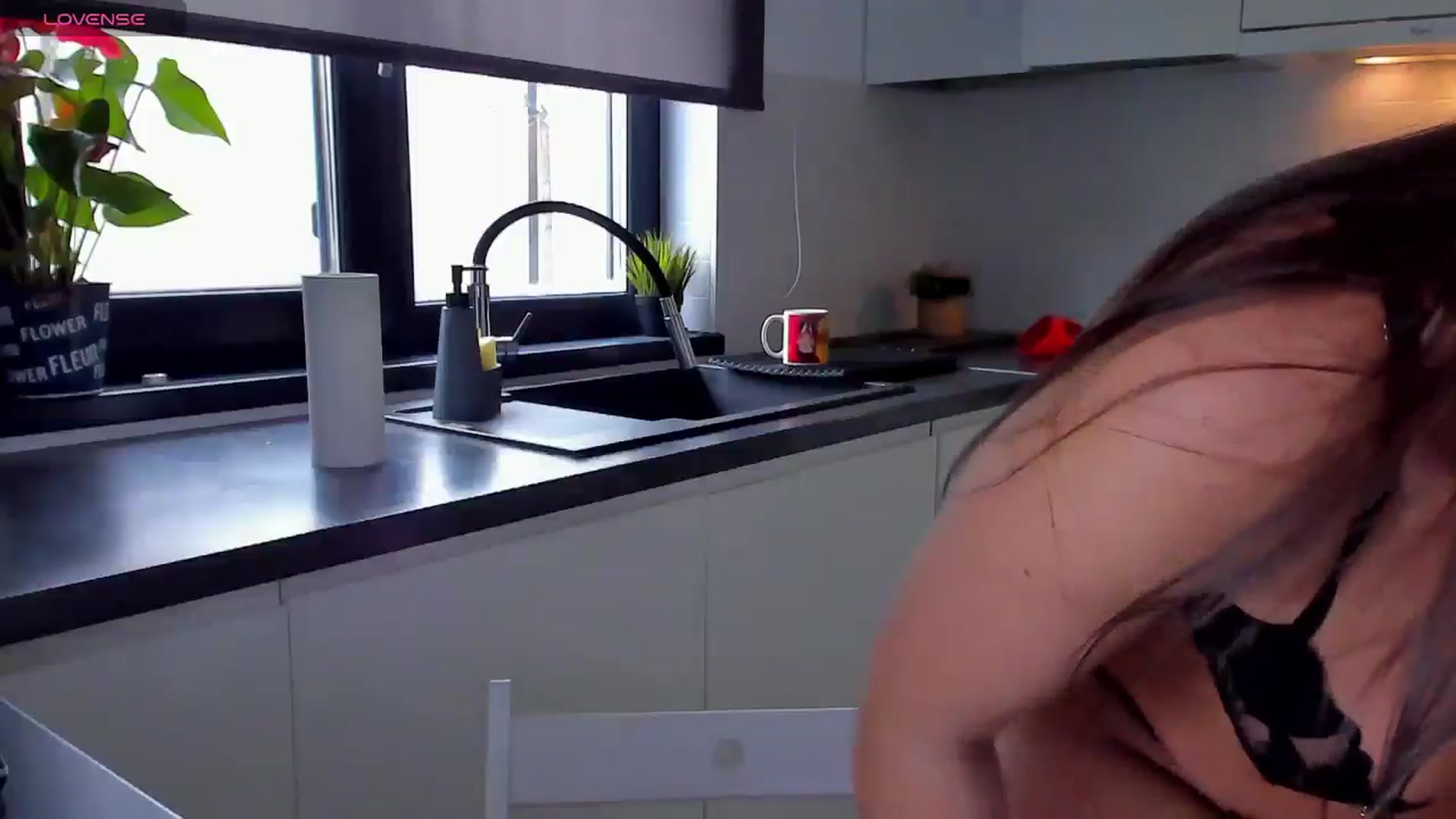 Gallery image thumbnail from SuaveGia's myfreecams stream on, 03/17/2025, 09:56 image 3 of 20