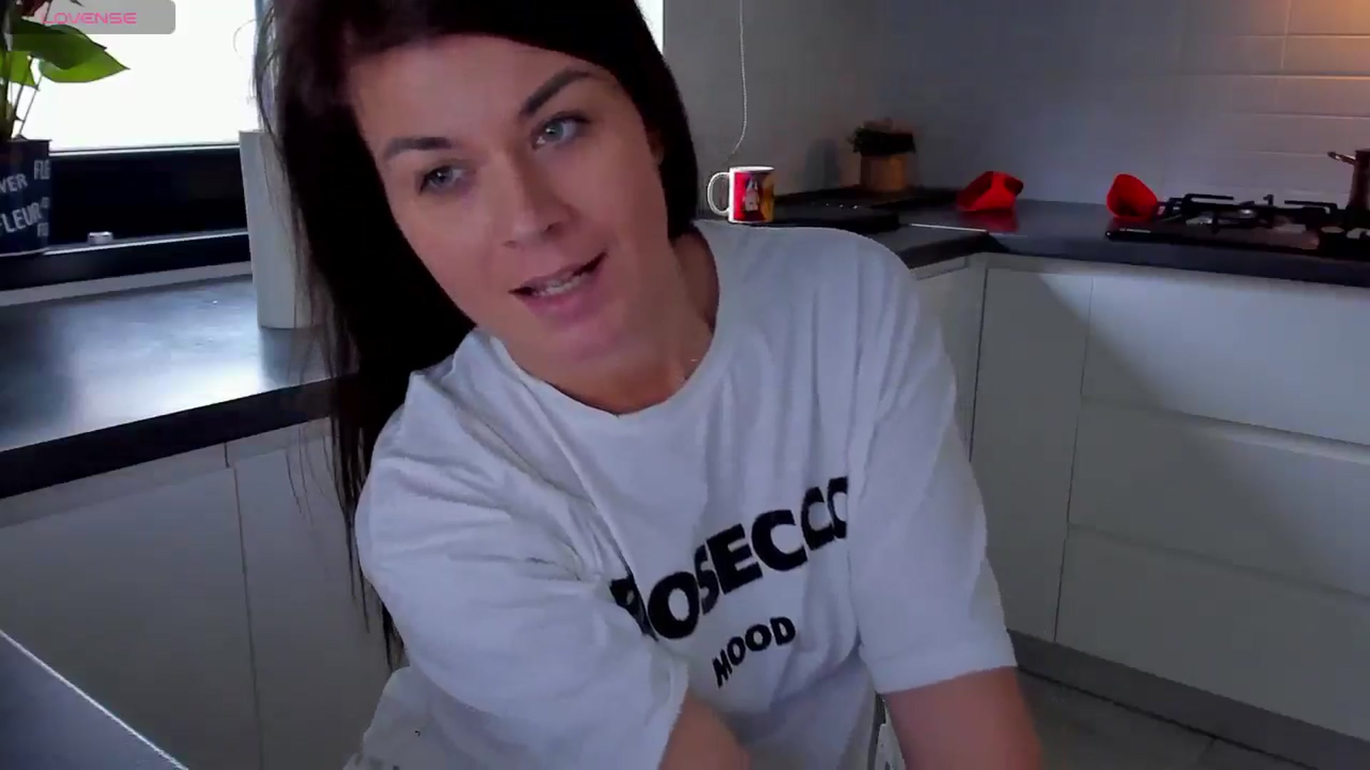Gallery image thumbnail from SuaveGia's myfreecams stream on, 03/17/2025, 09:56 image 13 of 20