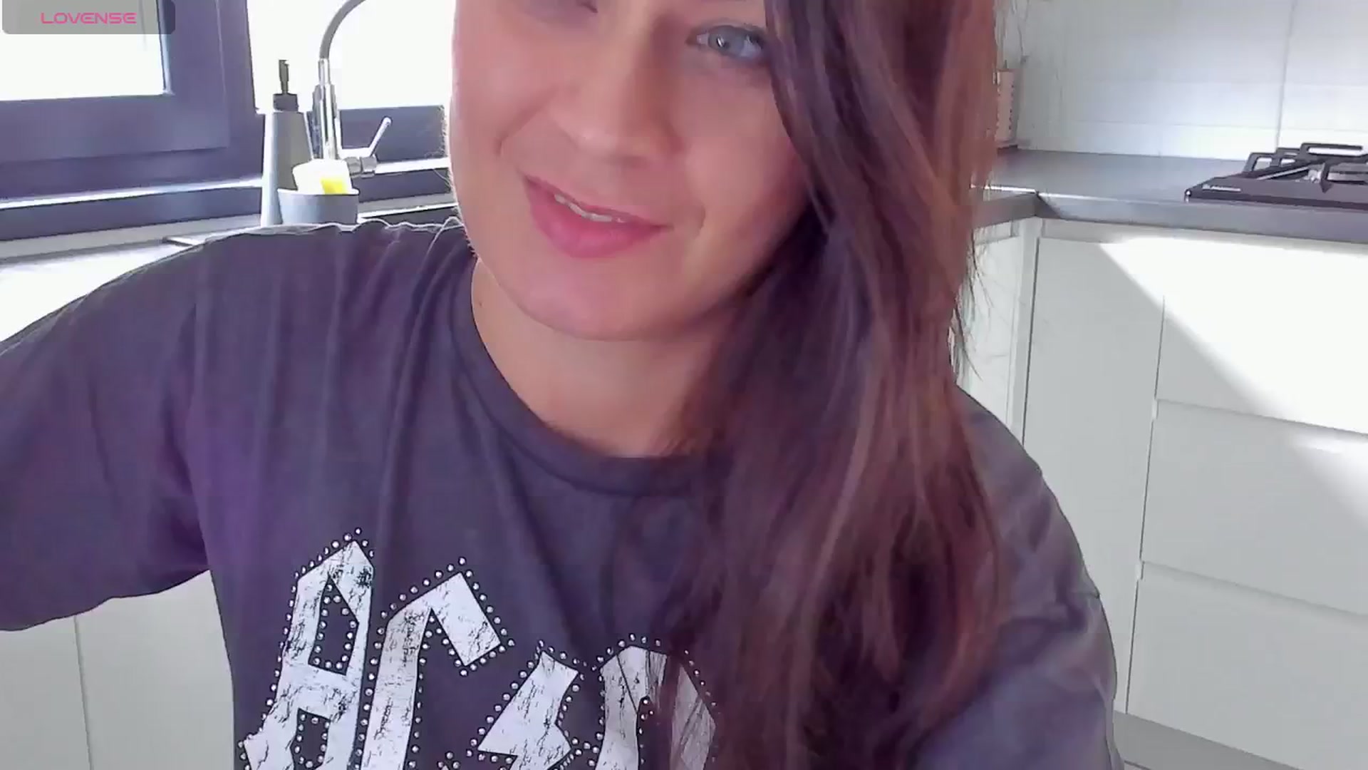 Gallery image thumbnail from SuaveGia's myfreecams stream on, 03/18/2025, 09:47 image 18 of 20
