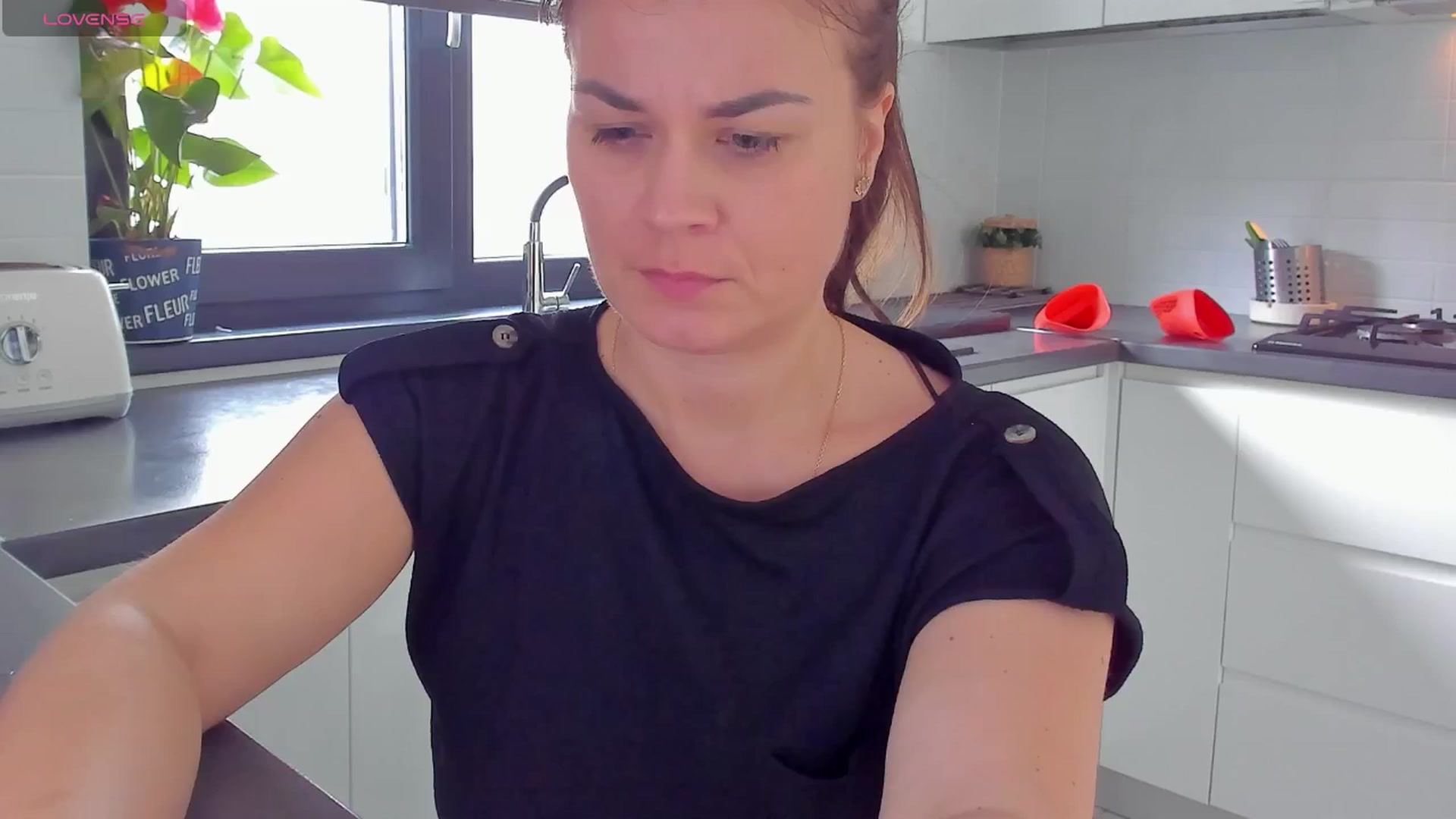 Gallery image thumbnail from SuaveGia's myfreecams stream on, 03/24/2025, 09:22 image 3 of 20