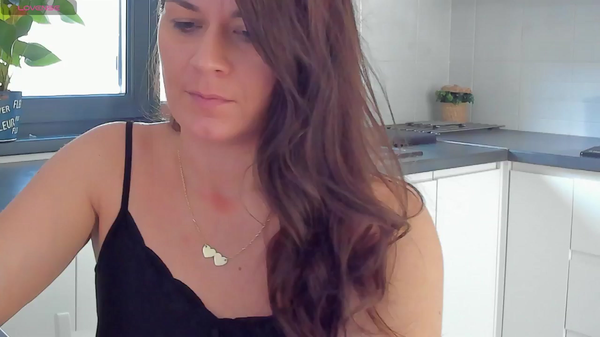 Gallery image thumbnail from SuaveGia's myfreecams stream on, 03/25/2025, 08:08 image 10 of 20