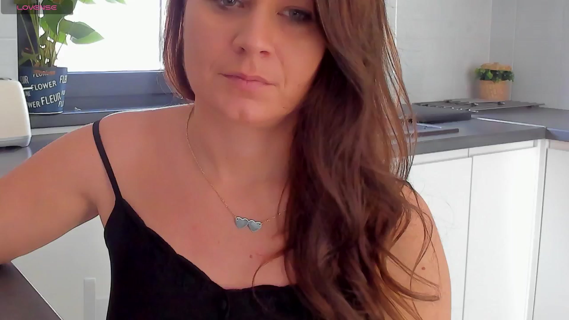 Gallery image thumbnail from SuaveGia's myfreecams stream on, 03/25/2025, 08:31 image 16 of 20