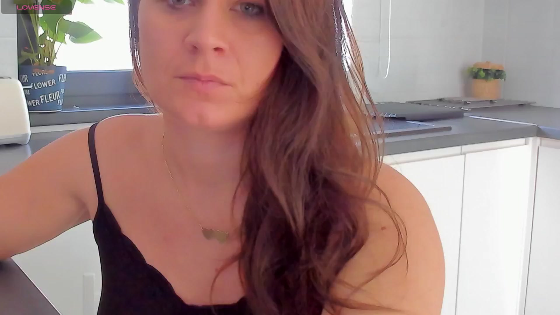 Gallery image thumbnail from SuaveGia's myfreecams stream on, 03/25/2025, 08:31 image 13 of 20