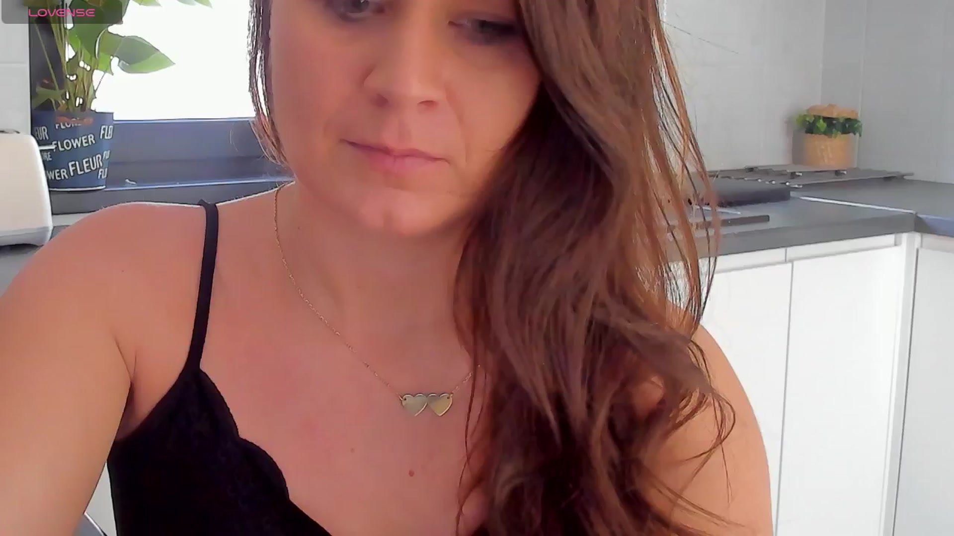 Gallery image thumbnail from SuaveGia's myfreecams stream on, 03/25/2025, 08:31 image 5 of 20