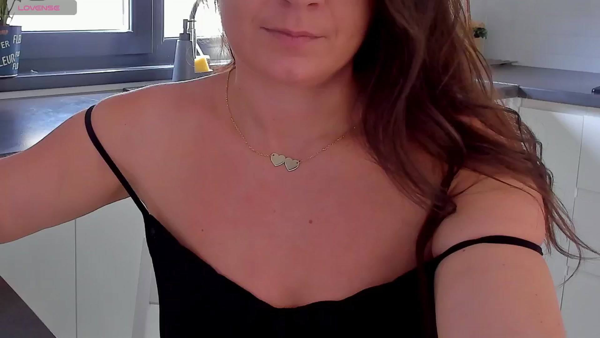 Gallery image thumbnail from SuaveGia's myfreecams stream on, 03/25/2025, 09:15 image 18 of 20