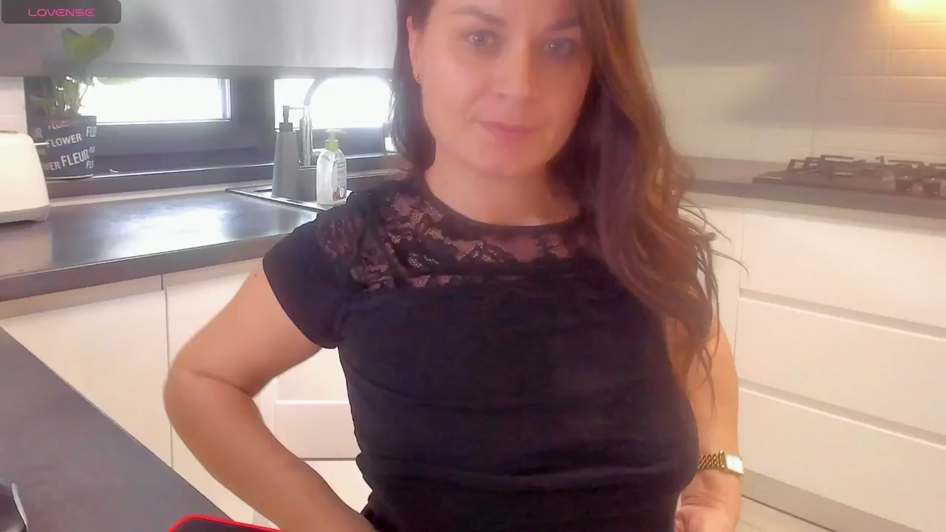 Gallery image thumbnail from SuaveGia's myfreecams stream on, 03/26/2025, 14:35 image 8 of 20