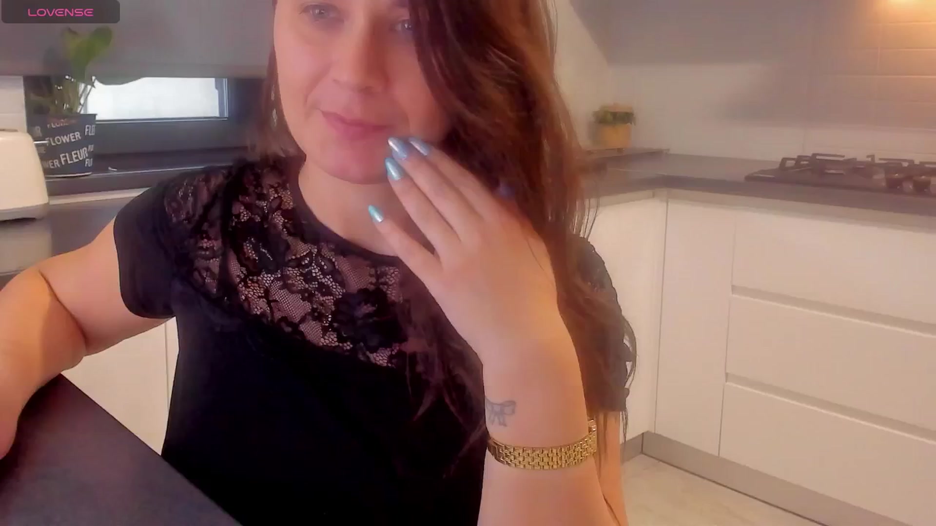 Gallery image thumbnail from SuaveGia's myfreecams stream on, 03/26/2025, 14:35 image 16 of 20