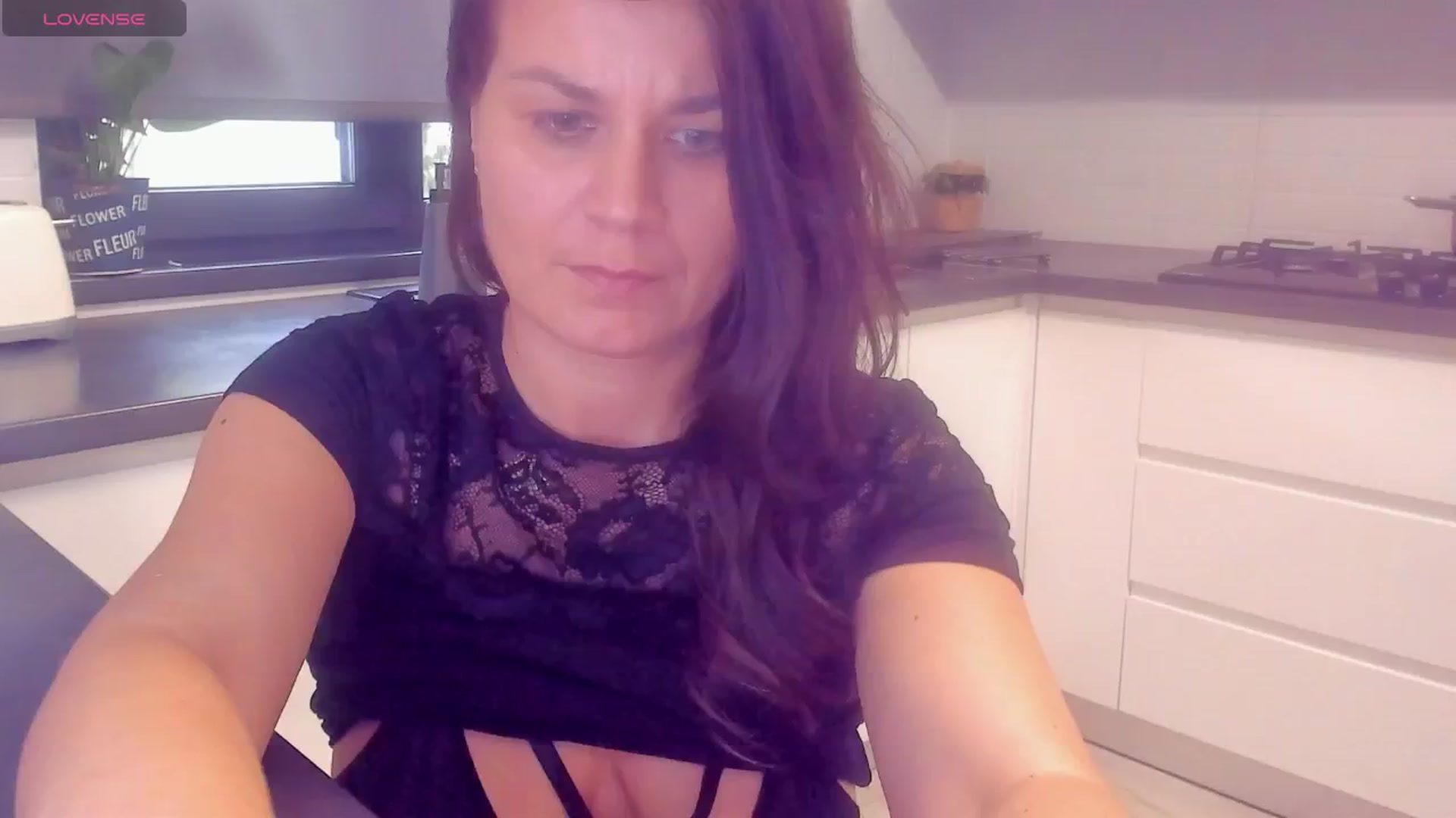 Gallery image thumbnail from SuaveGia's myfreecams stream on, 03/26/2025, 15:27 image 12 of 20
