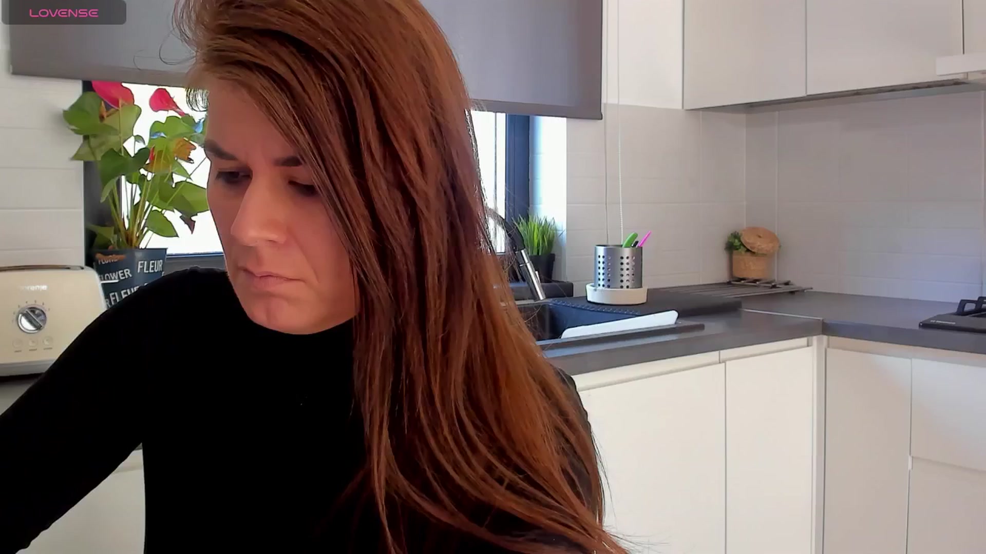Gallery image thumbnail from SuaveGia's myfreecams stream on, 04/09/2025, 08:28 image 6 of 20
