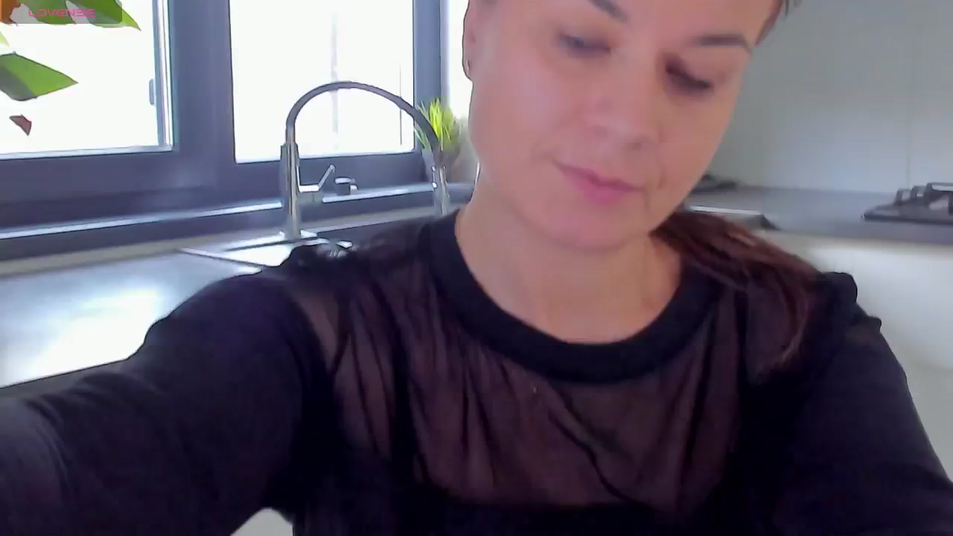 Gallery image thumbnail from SuaveGia's myfreecams stream on, 04/10/2025, 08:42 image 18 of 20
