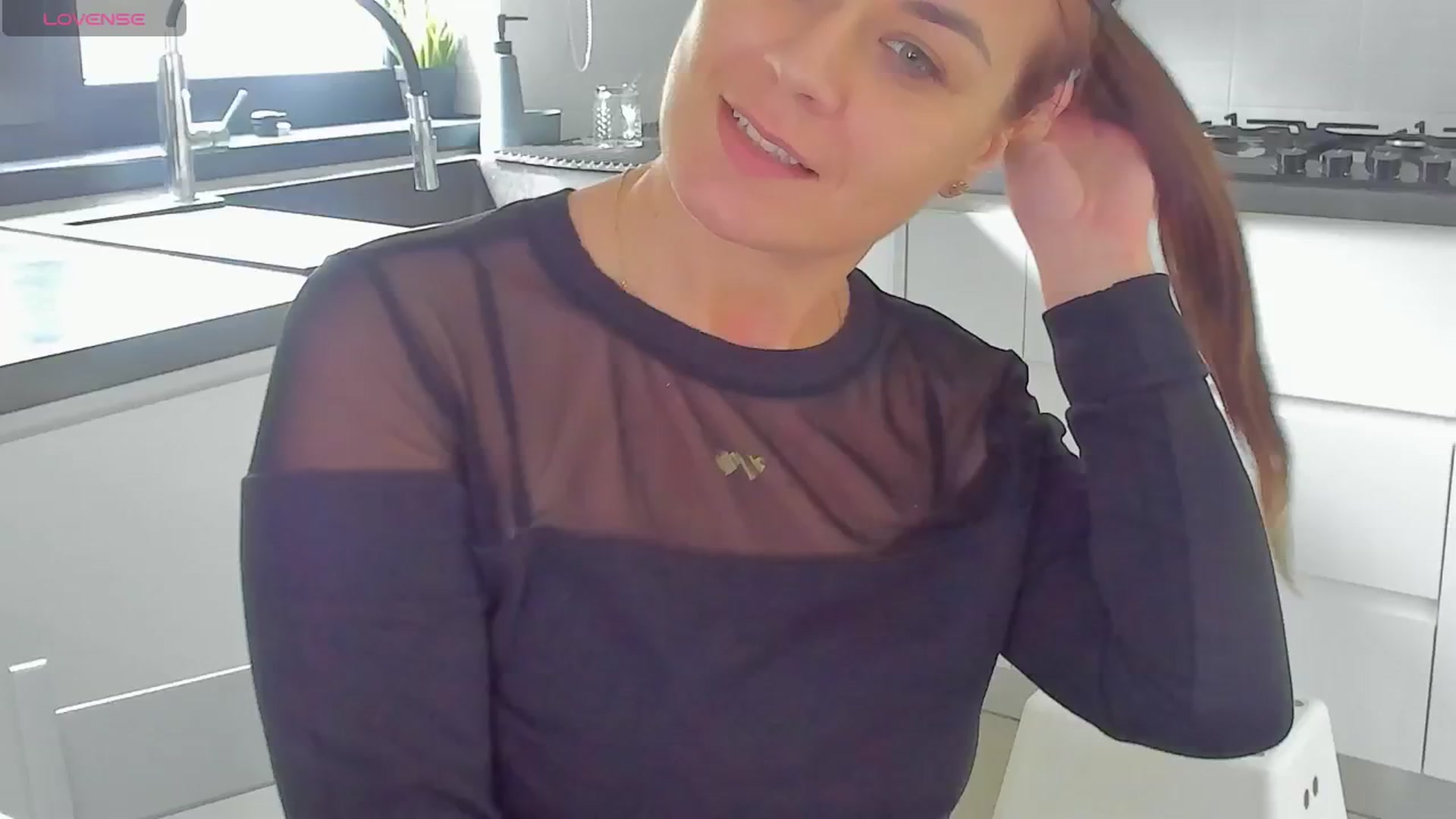 Gallery image thumbnail from SuaveGia's myfreecams stream on, 04/10/2025, 10:38 image 12 of 20