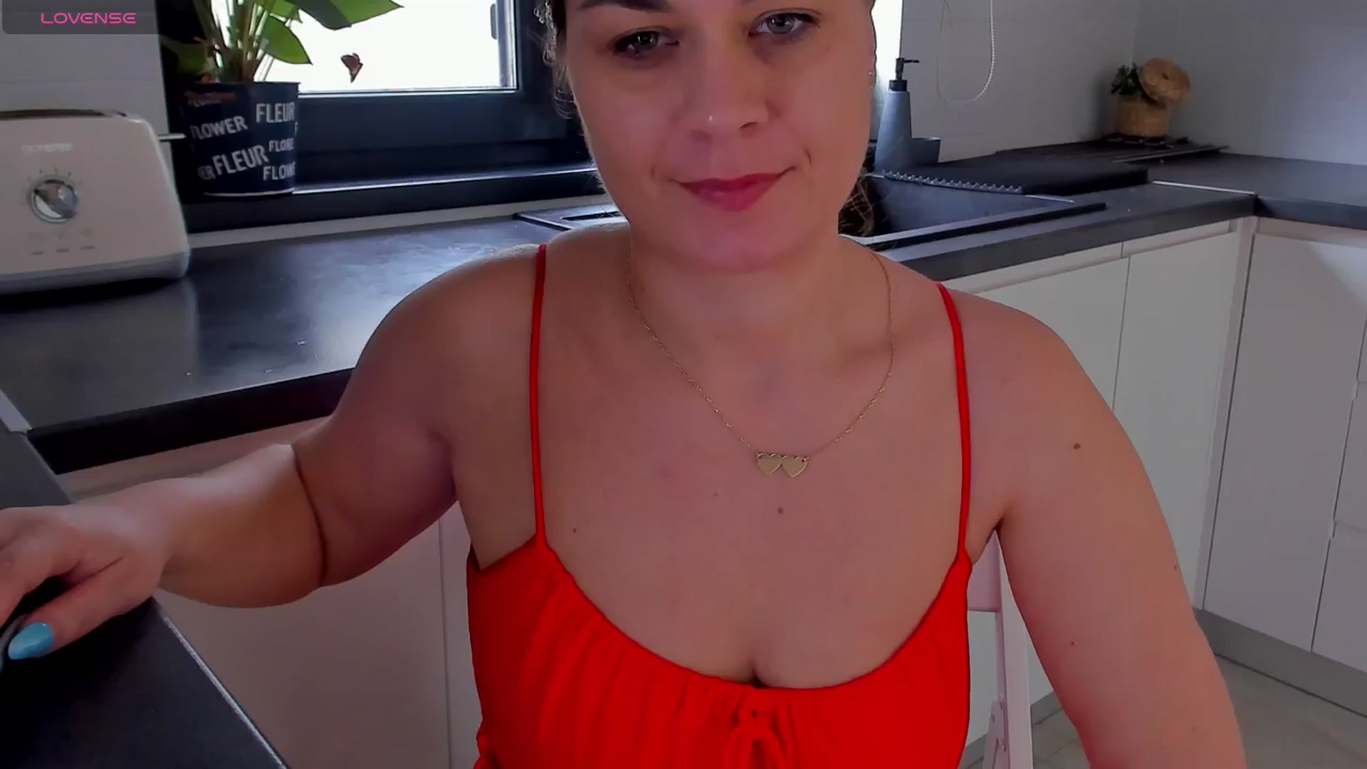Gallery image thumbnail from SuaveGia's myfreecams stream on, 04/11/2025, 07:52 image 14 of 20
