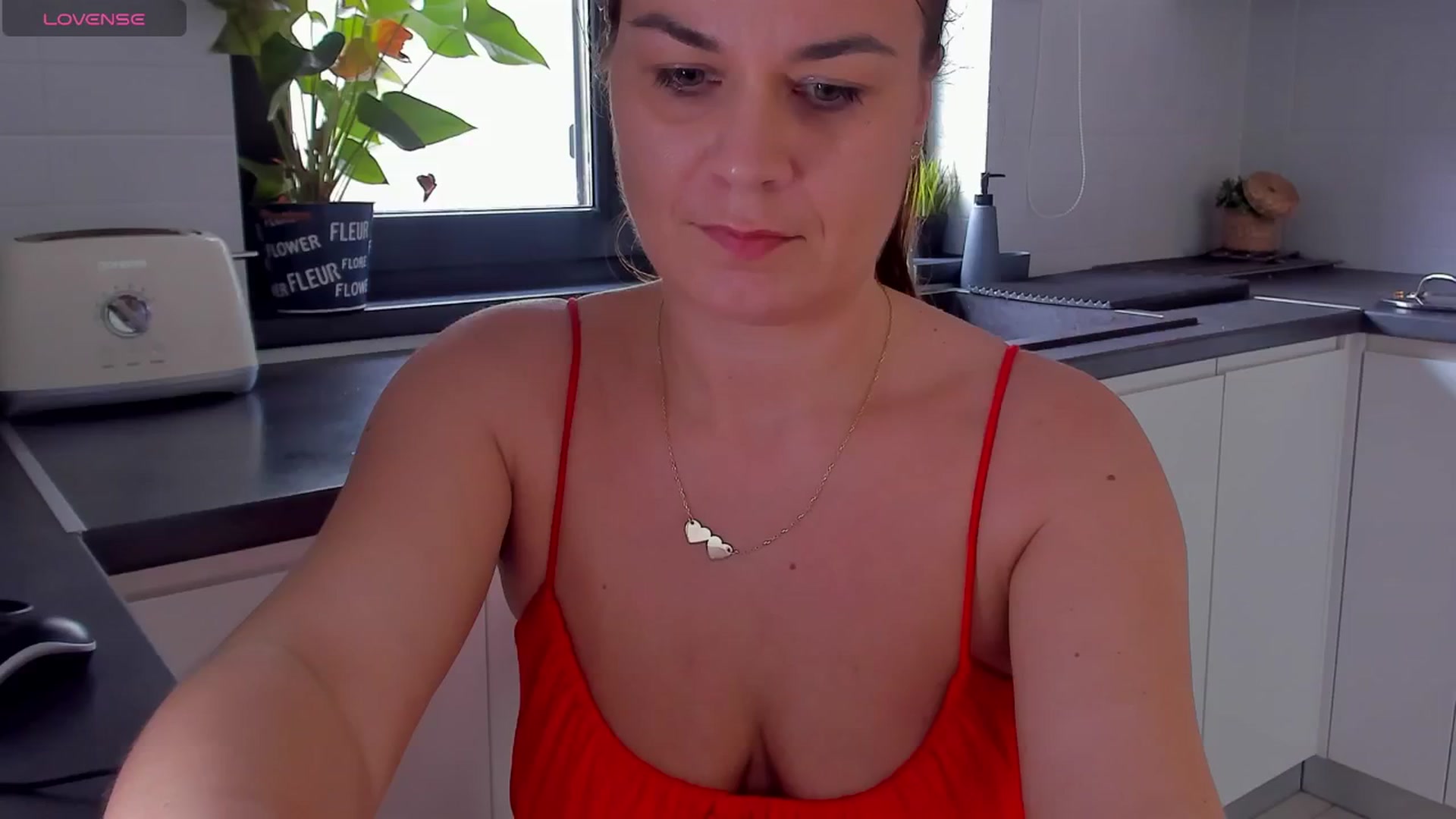 Gallery image thumbnail from SuaveGia's myfreecams stream on, 04/11/2025, 08:17 image 2 of 20