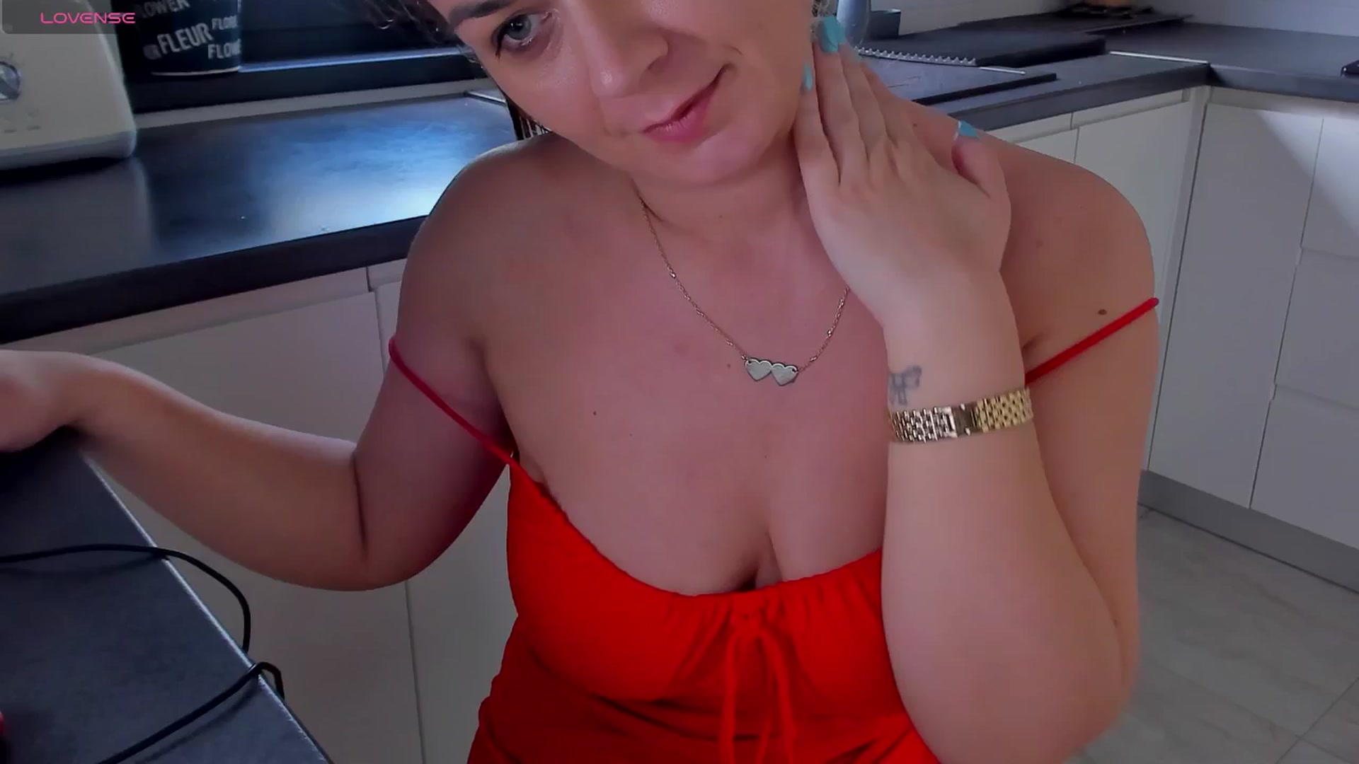 Gallery image thumbnail from SuaveGia's myfreecams stream on, 04/11/2025, 08:37 image 16 of 20