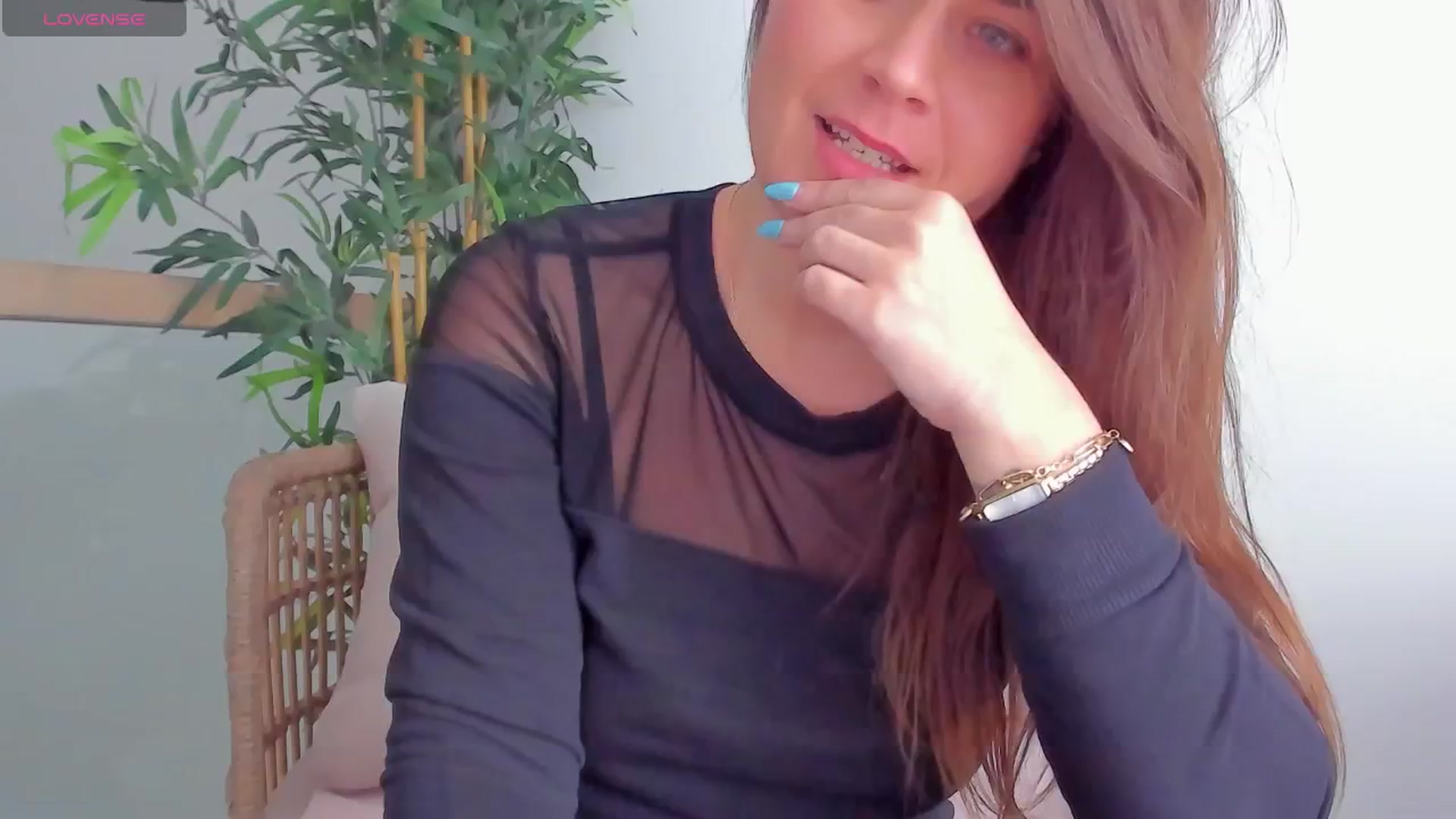 Gallery image thumbnail from SuaveGia's myfreecams stream on, 04/14/2025, 08:41 image 19 of 20