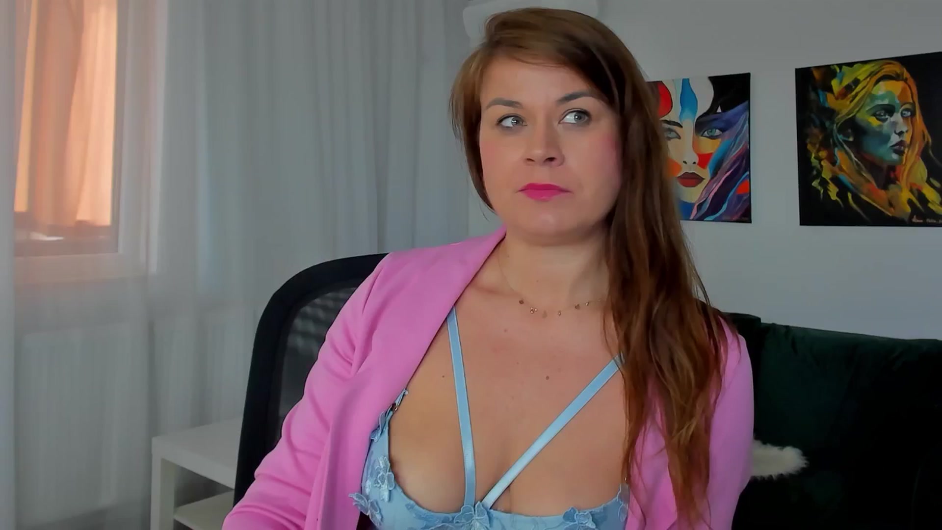 Gallery image thumbnail from SuaveGia's myfreecams stream on, 05/06/2025, 07:47 image 5 of 20