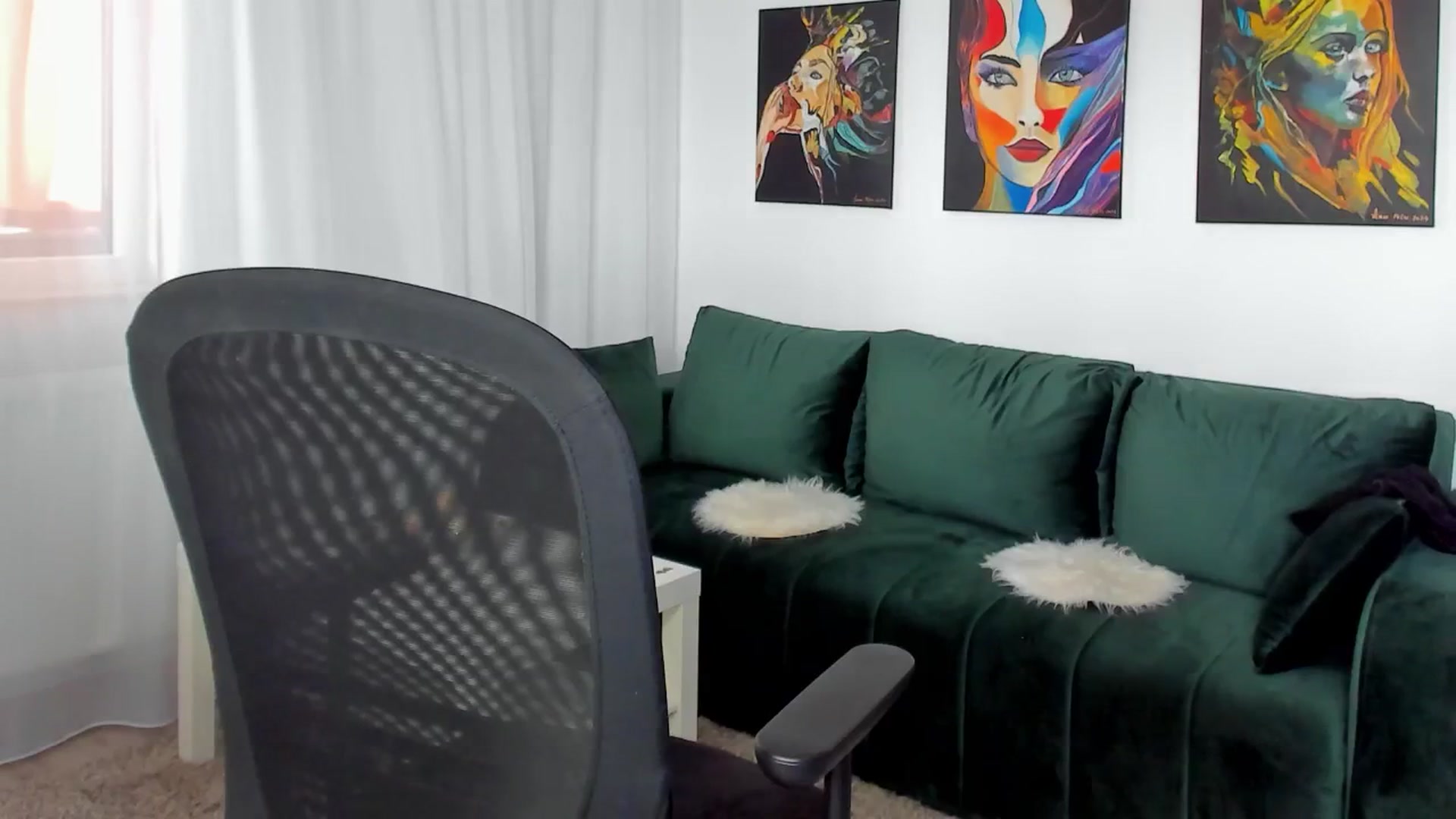 Gallery image thumbnail from SuaveGia's myfreecams stream on, 05/06/2025, 12:58 image 6 of 20