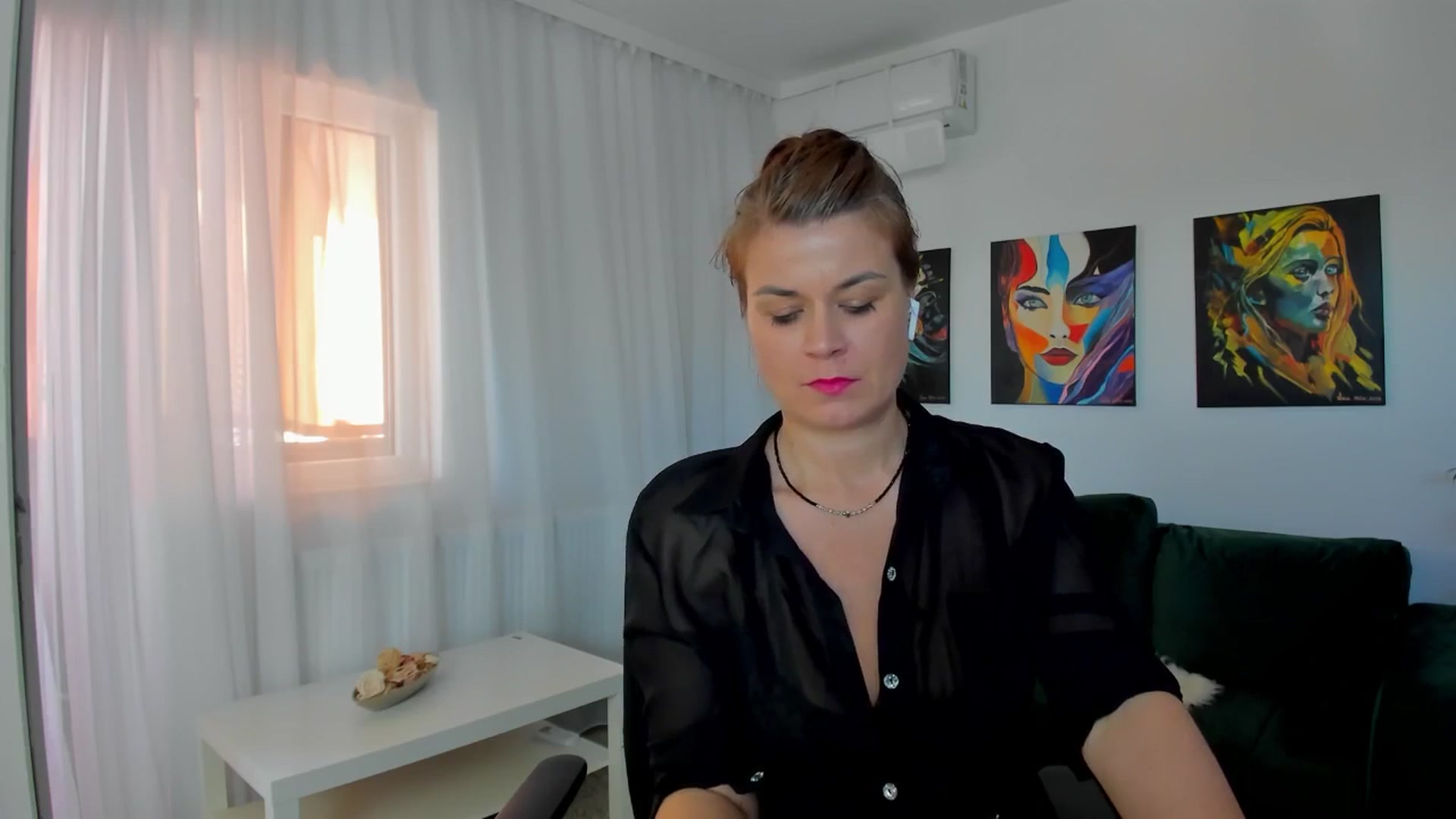 Gallery image thumbnail from SuaveGia's myfreecams stream on, 05/07/2025, 09:15 image 5 of 20