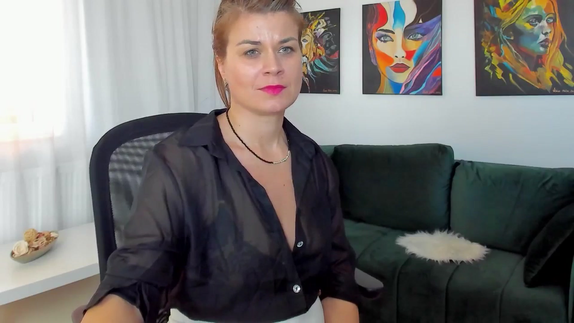 Gallery image thumbnail from SuaveGia's myfreecams stream on, 05/07/2025, 09:15 image 17 of 20