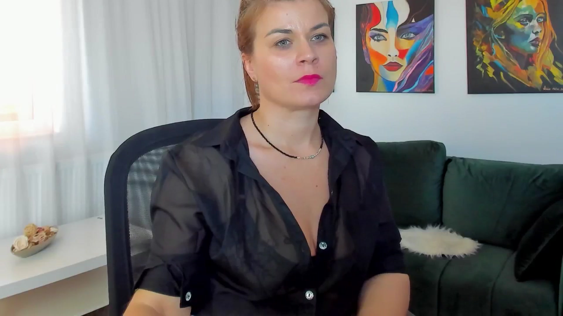 Gallery image thumbnail from SuaveGia's myfreecams stream on, 05/07/2025, 09:15 image 11 of 20