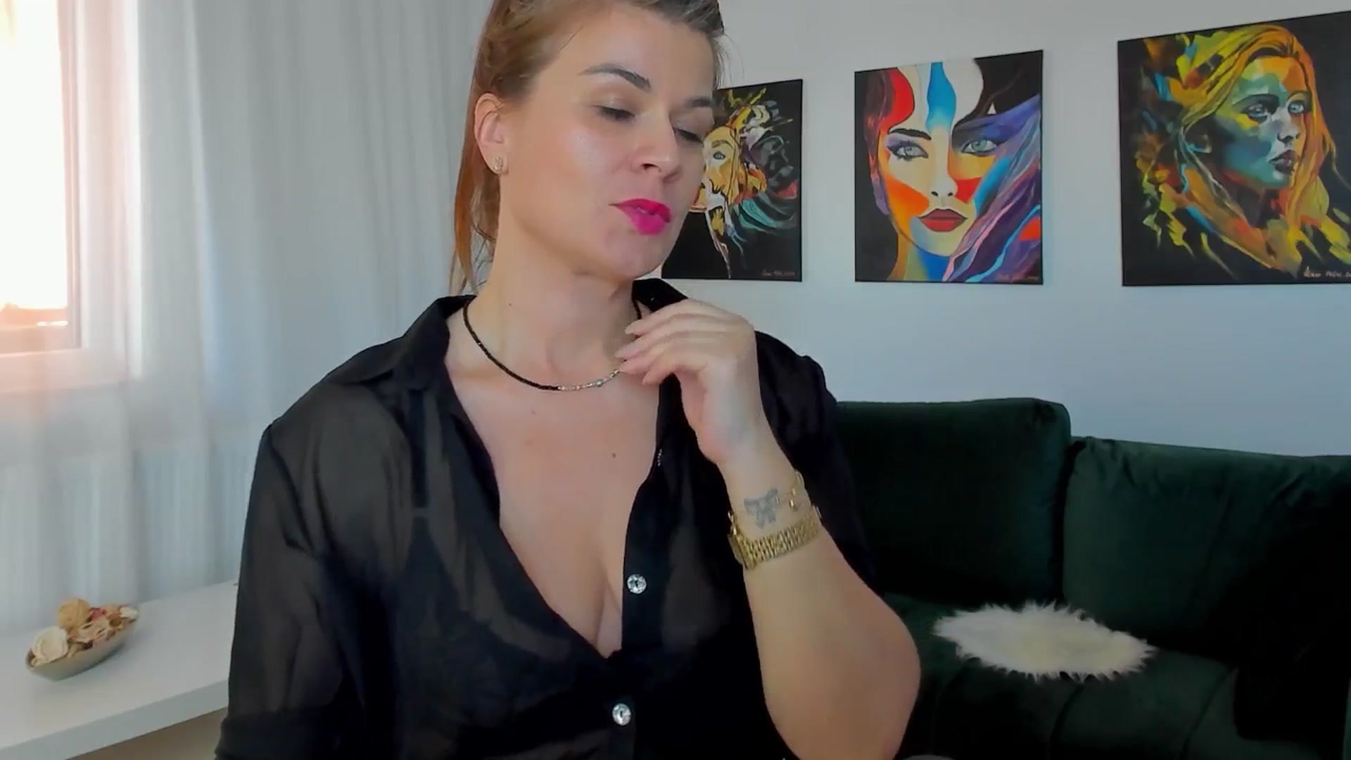 Gallery image thumbnail from SuaveGia's myfreecams stream on, 05/07/2025, 09:15 image 10 of 20