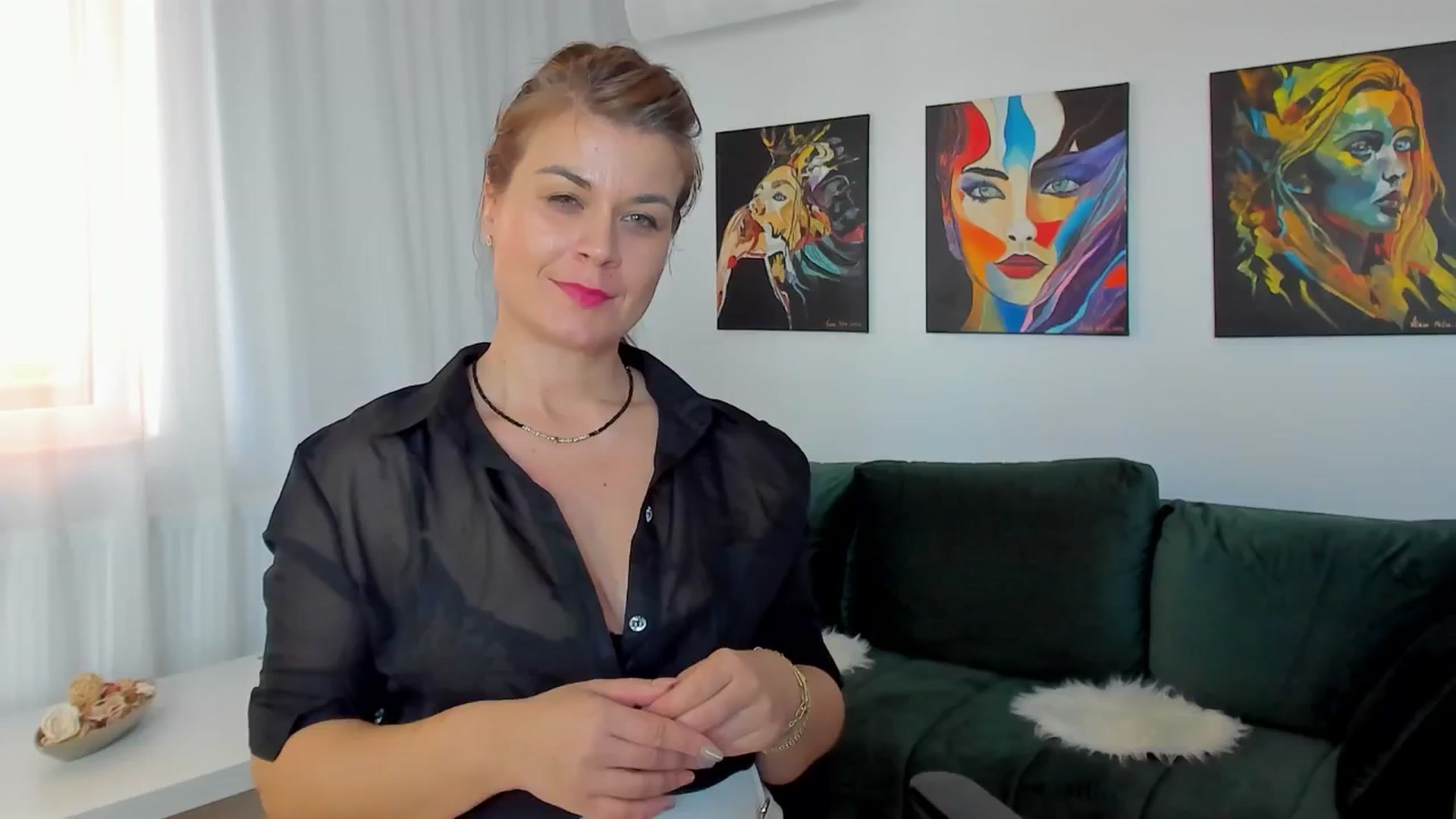 Gallery image thumbnail from SuaveGia's myfreecams stream on, 05/07/2025, 09:15 image 1 of 20