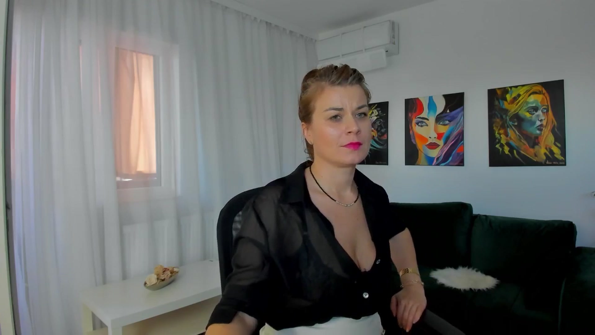 Gallery image thumbnail from SuaveGia's myfreecams stream on, 05/07/2025, 09:15 image 9 of 20