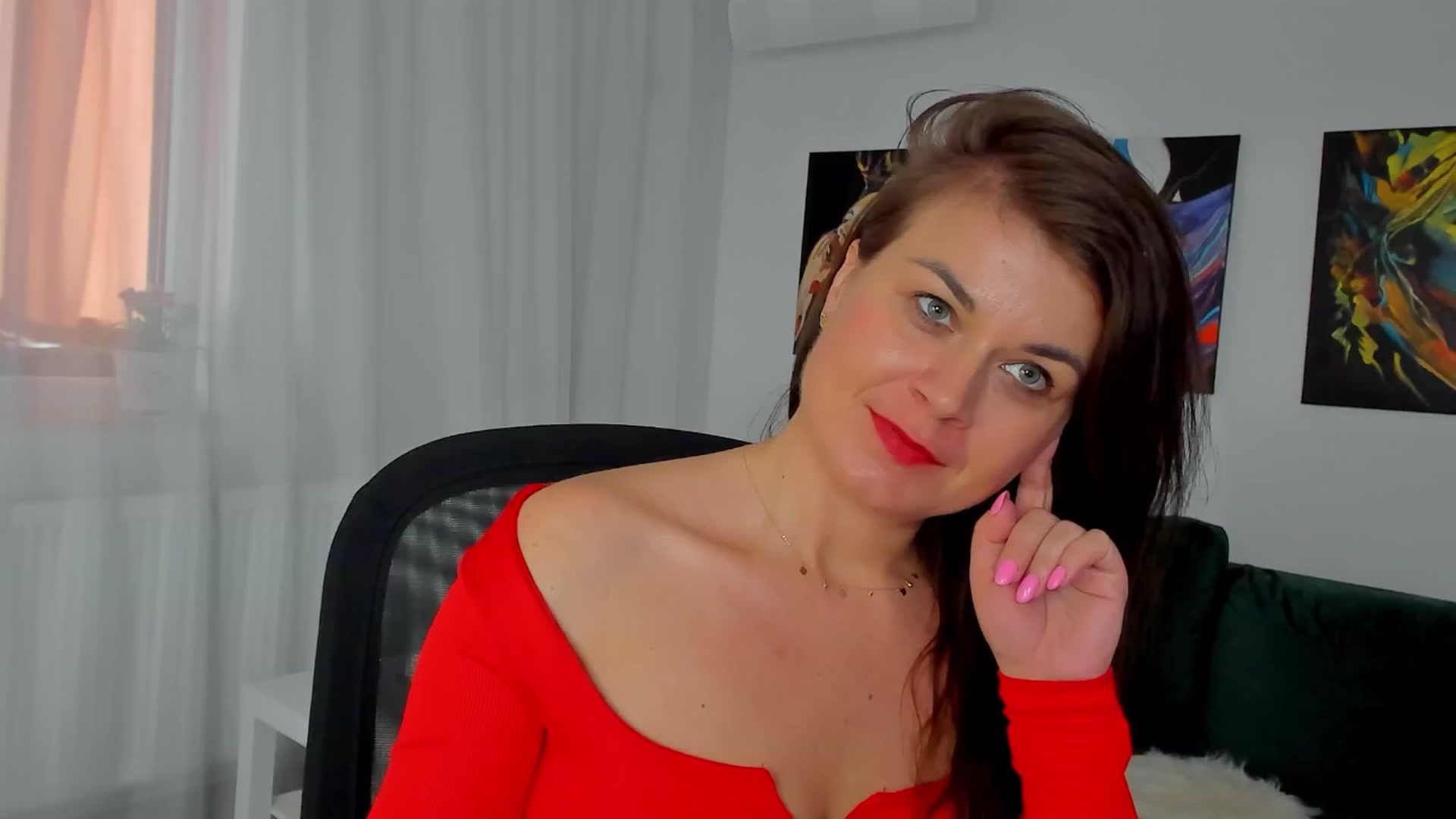 Gallery image thumbnail from SuaveGia's myfreecams stream on, 05/16/2025, 11:39 image 6 of 20