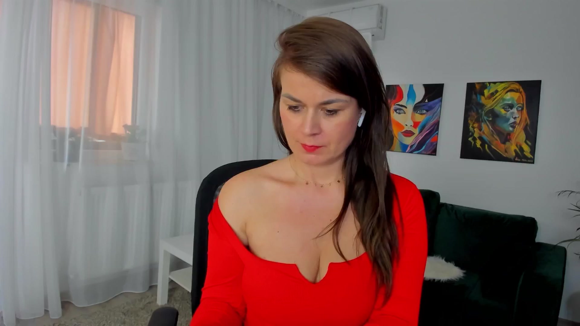 Gallery image thumbnail from SuaveGia's myfreecams stream on, 05/16/2025, 11:39 image 12 of 20