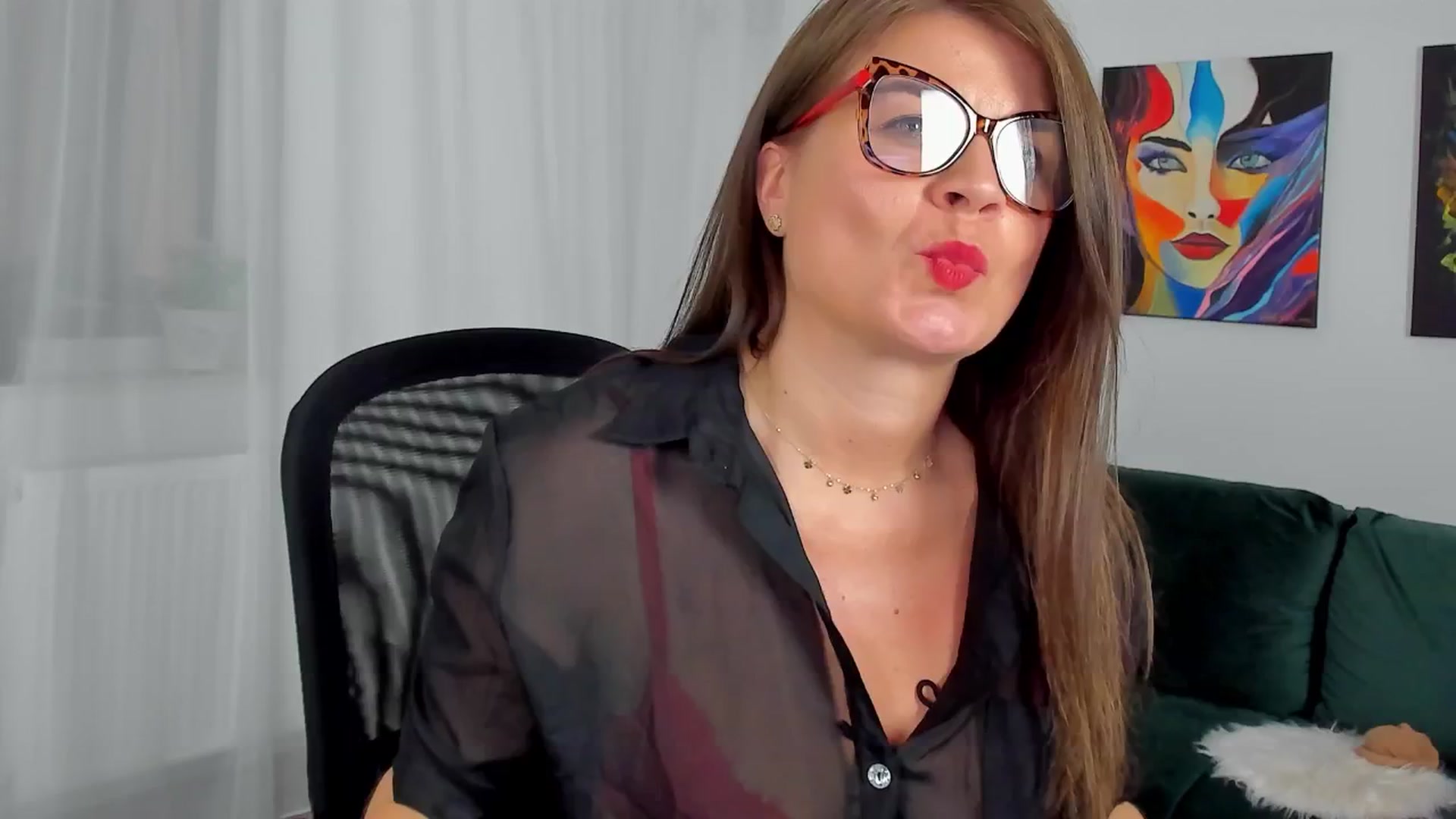 Gallery image thumbnail from SuaveGia's myfreecams stream on, 05/24/2025, 16:36 image 17 of 20