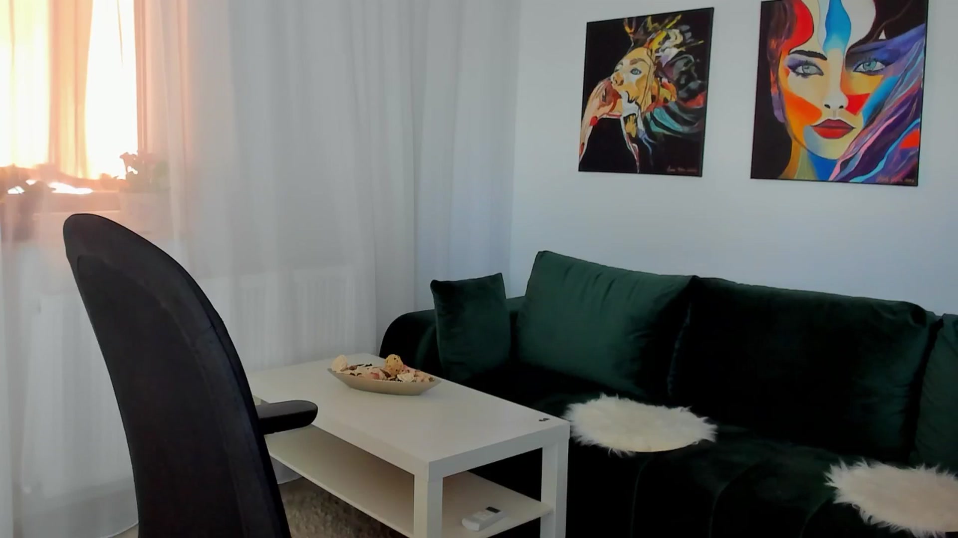 Gallery image thumbnail from SuaveGia's myfreecams stream on, 05/27/2025, 10:00 image 19 of 20