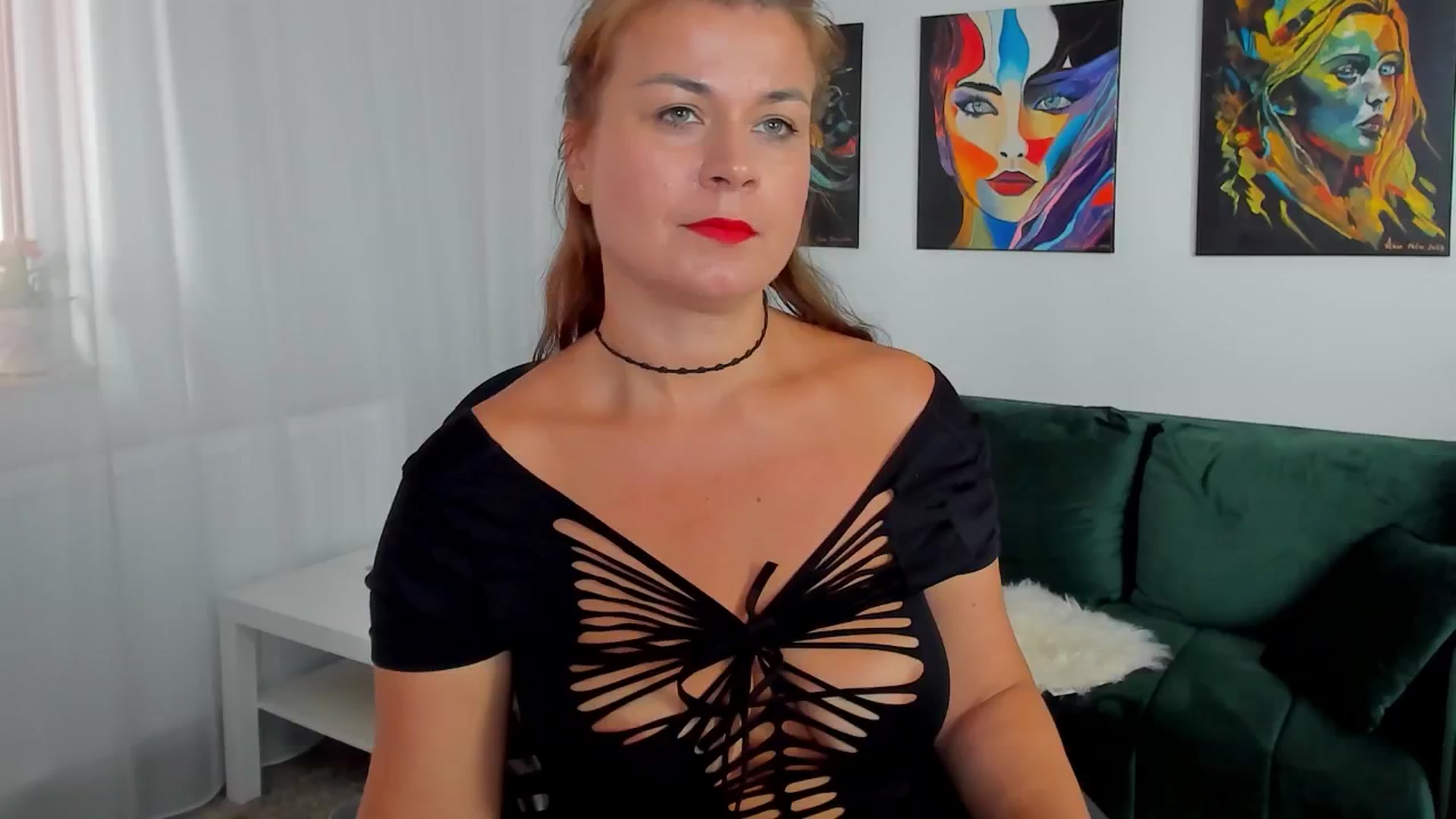 Gallery image thumbnail from SuaveGia's myfreecams stream on, 06/12/2025, 07:58 image 2 of 20