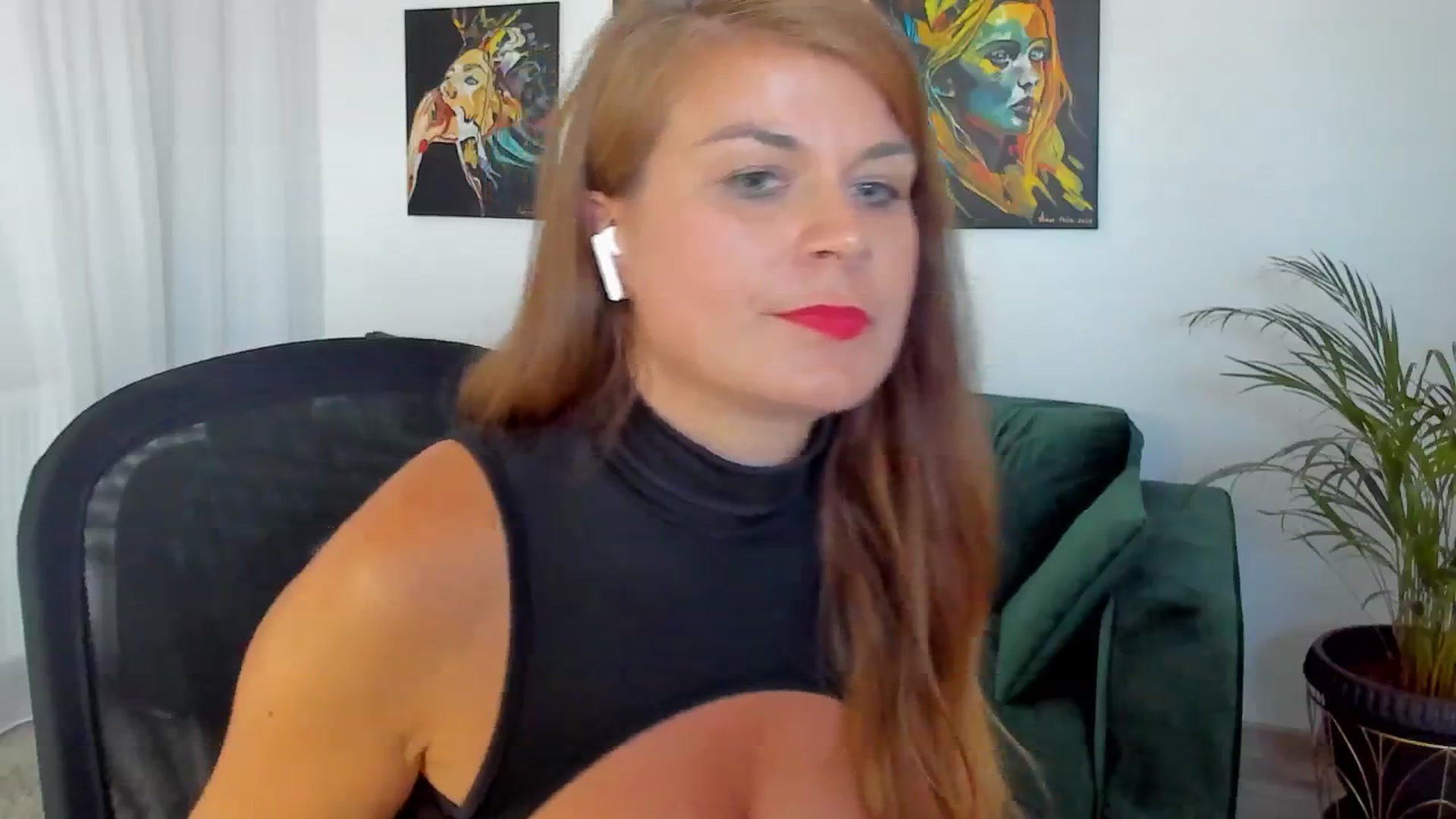 Gallery image thumbnail from SuaveGia's myfreecams stream on, 06/24/2025, 12:33 image 20 of 20