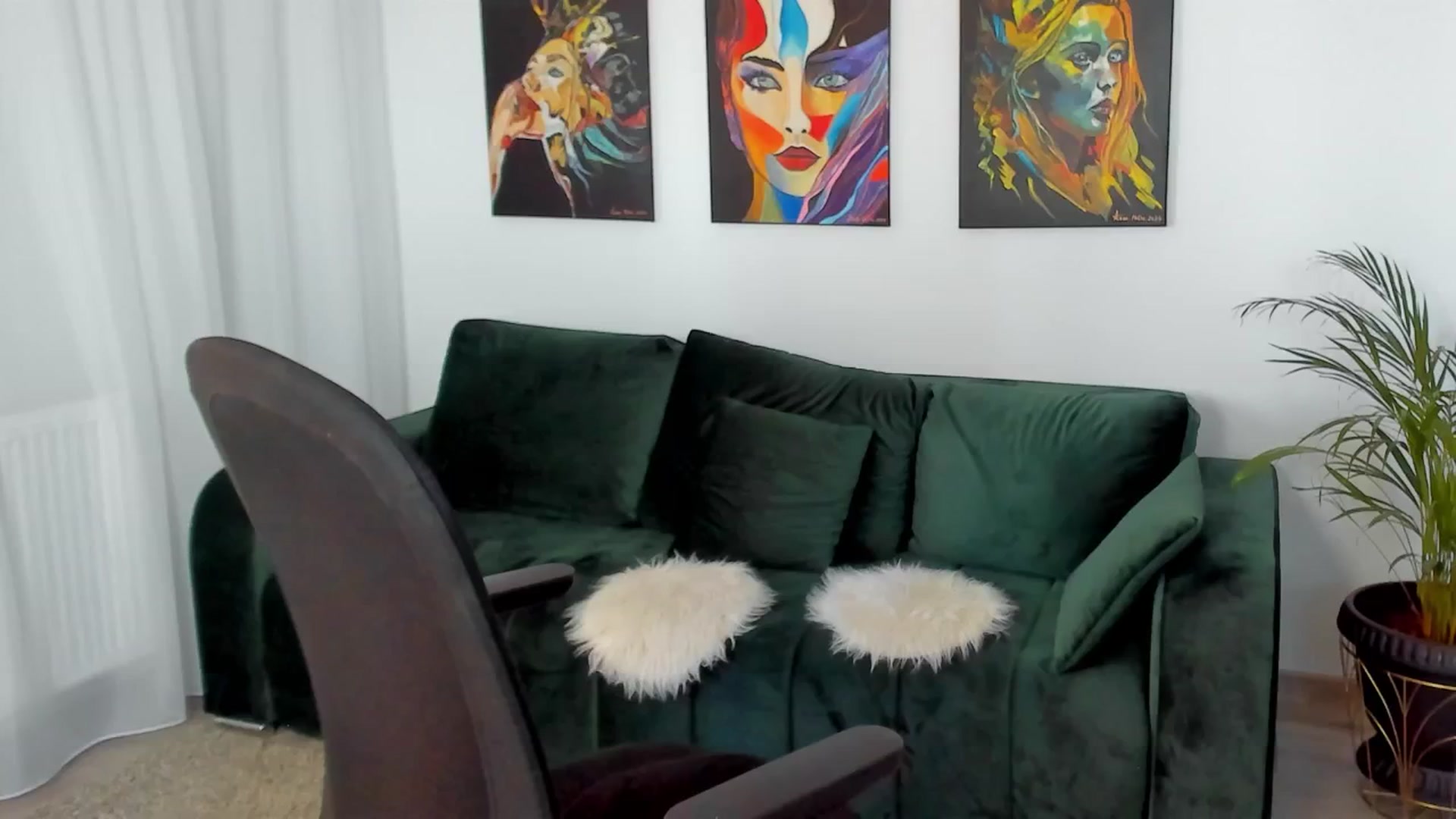 Gallery image thumbnail from SuaveGia's myfreecams stream on, 07/04/2025, 08:54 image 4 of 20