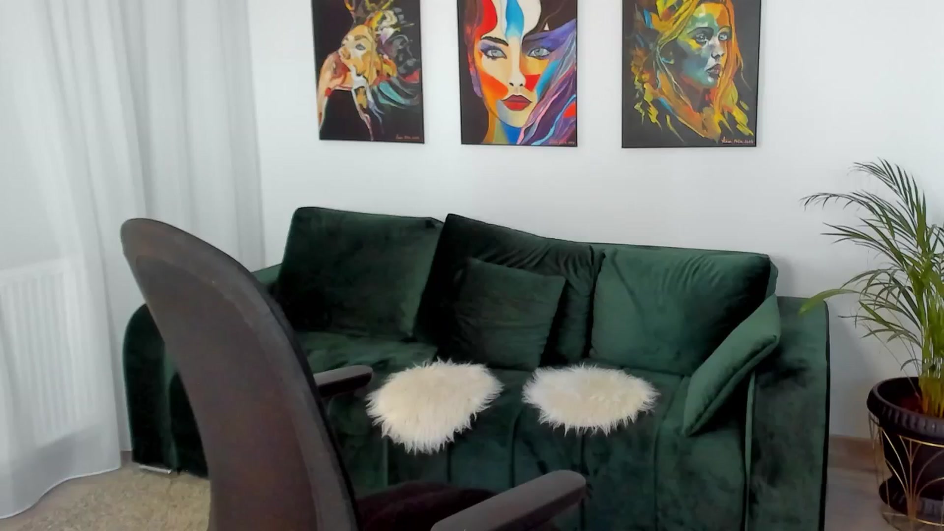 Gallery image thumbnail from SuaveGia's myfreecams stream on, 07/04/2025, 08:54 image 5 of 20