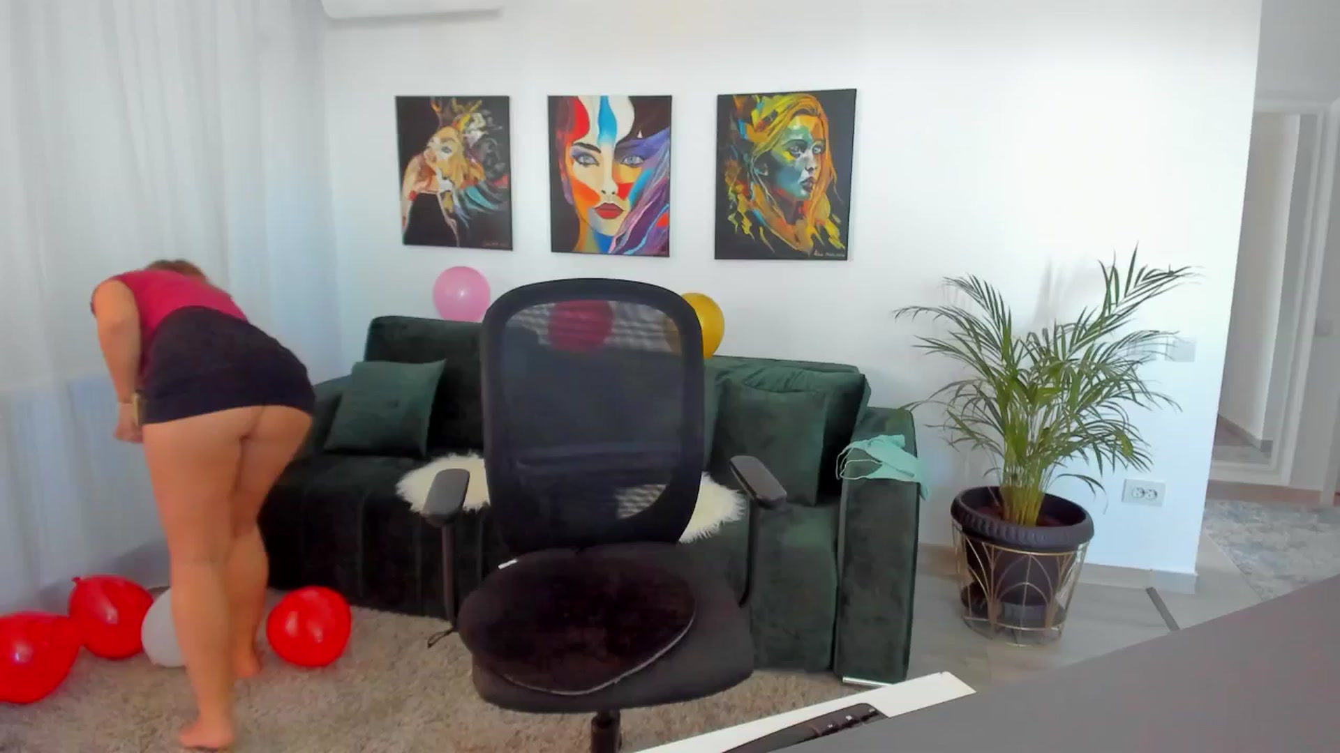 Gallery image thumbnail from SuaveGia's myfreecams stream on, 07/10/2025, 08:13 image 2 of 20