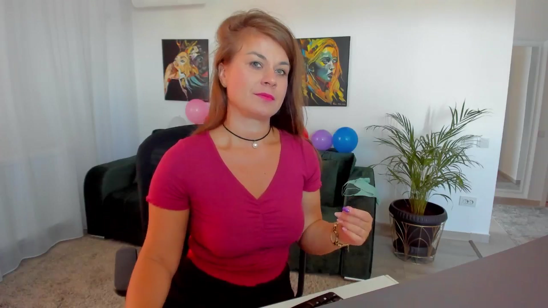 Gallery image thumbnail from SuaveGia's myfreecams stream on, 07/10/2025, 08:13 image 9 of 20