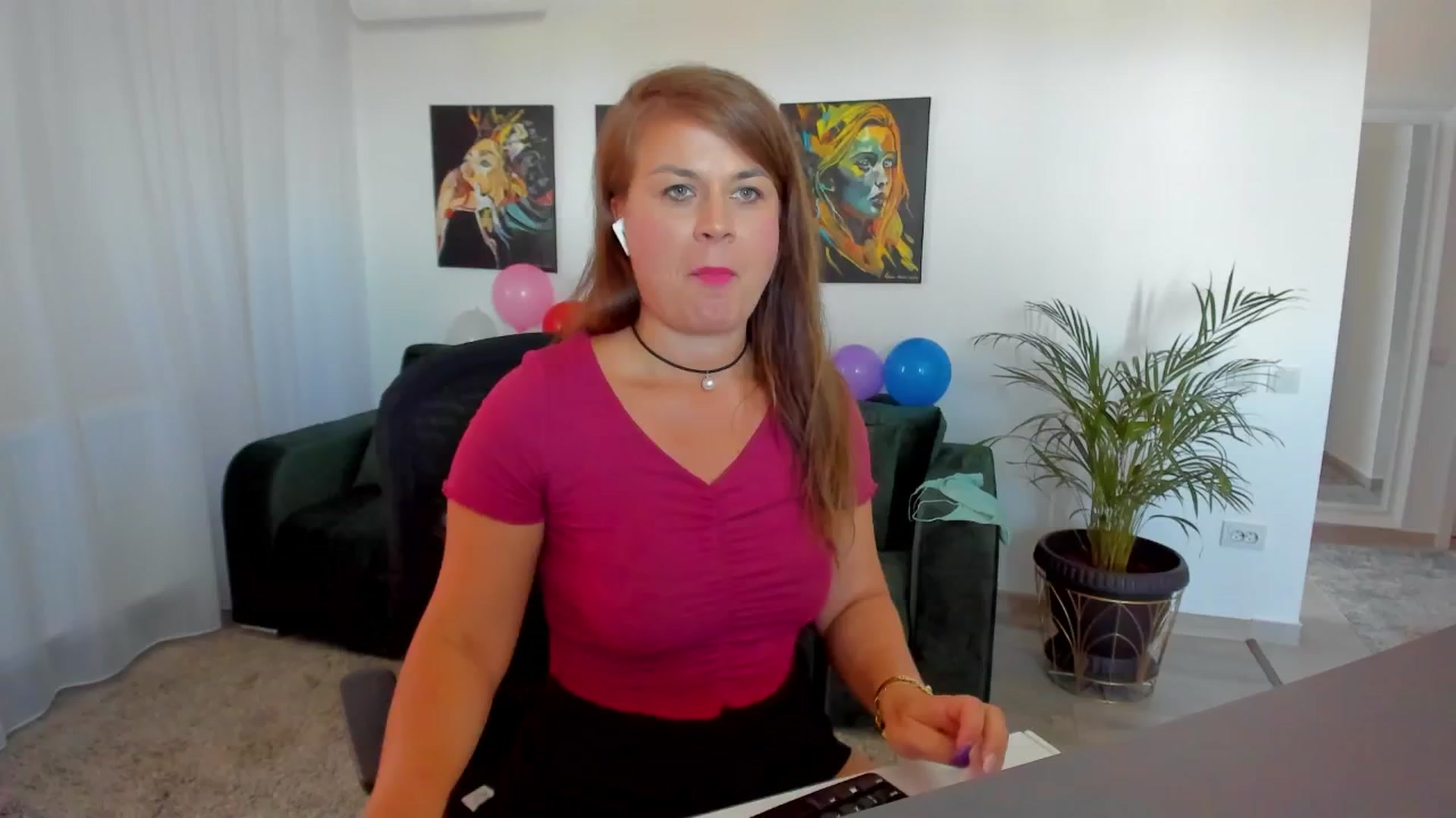 Gallery image thumbnail from SuaveGia's myfreecams stream on, 07/10/2025, 09:30 image 14 of 20