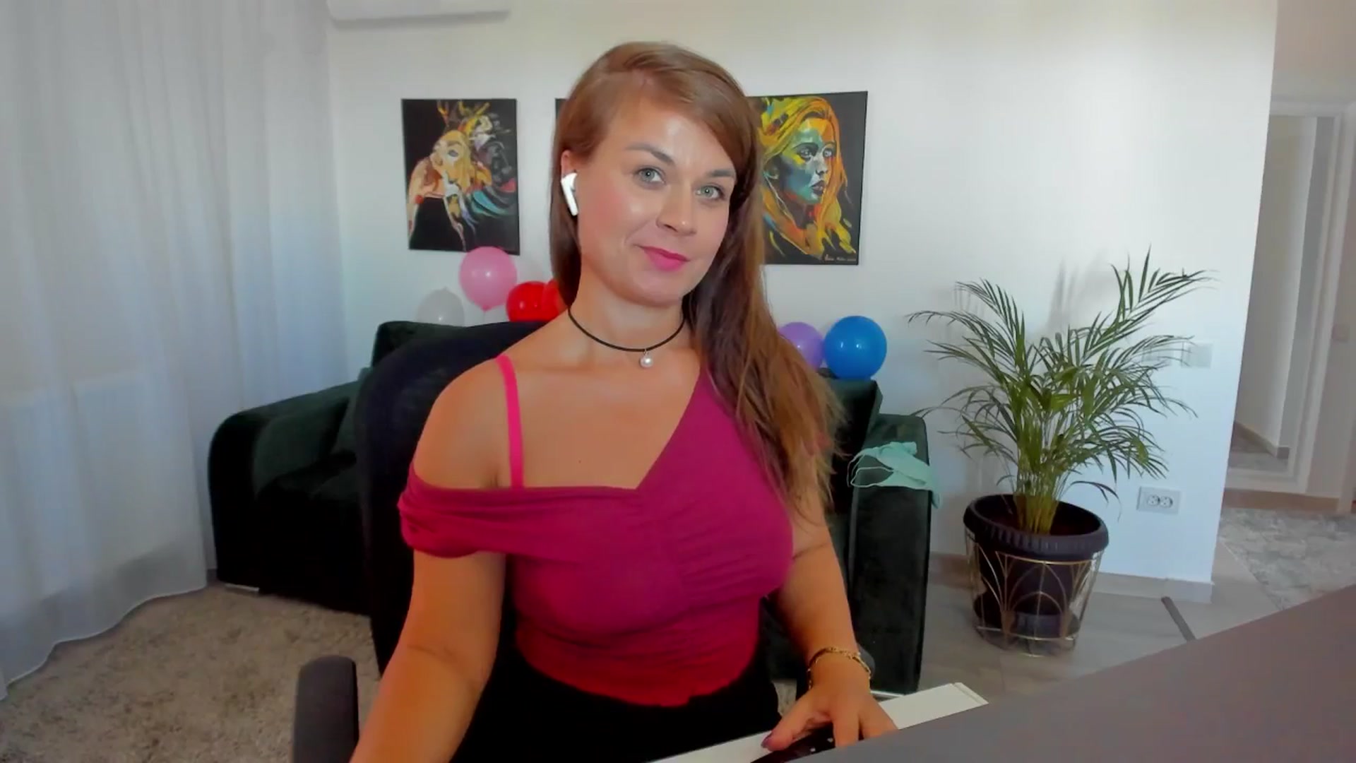 Gallery image thumbnail from SuaveGia's myfreecams stream on, 07/10/2025, 09:30 image 20 of 20