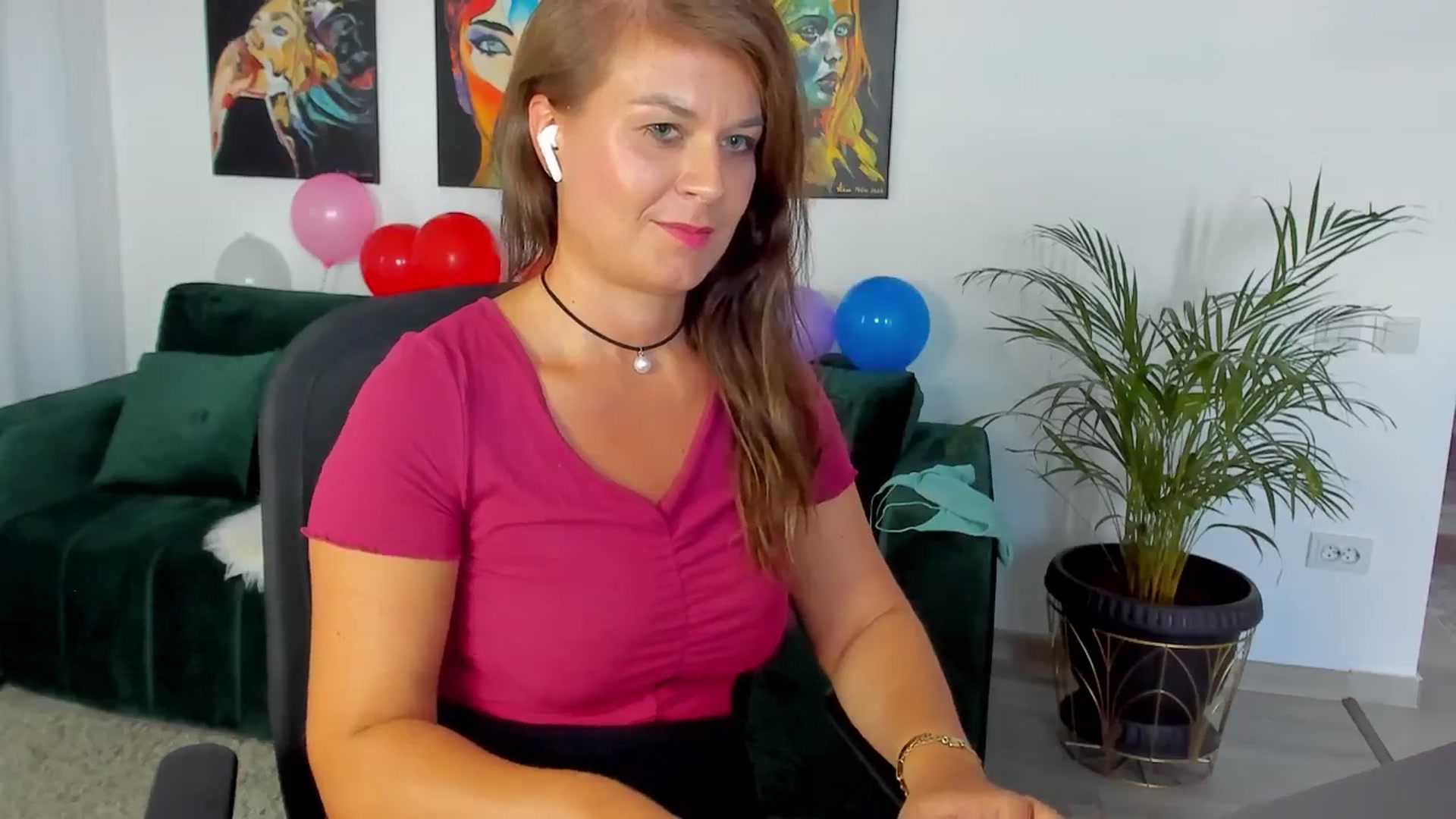 Gallery image thumbnail from SuaveGia's myfreecams stream on, 07/10/2025, 12:34 image 16 of 20